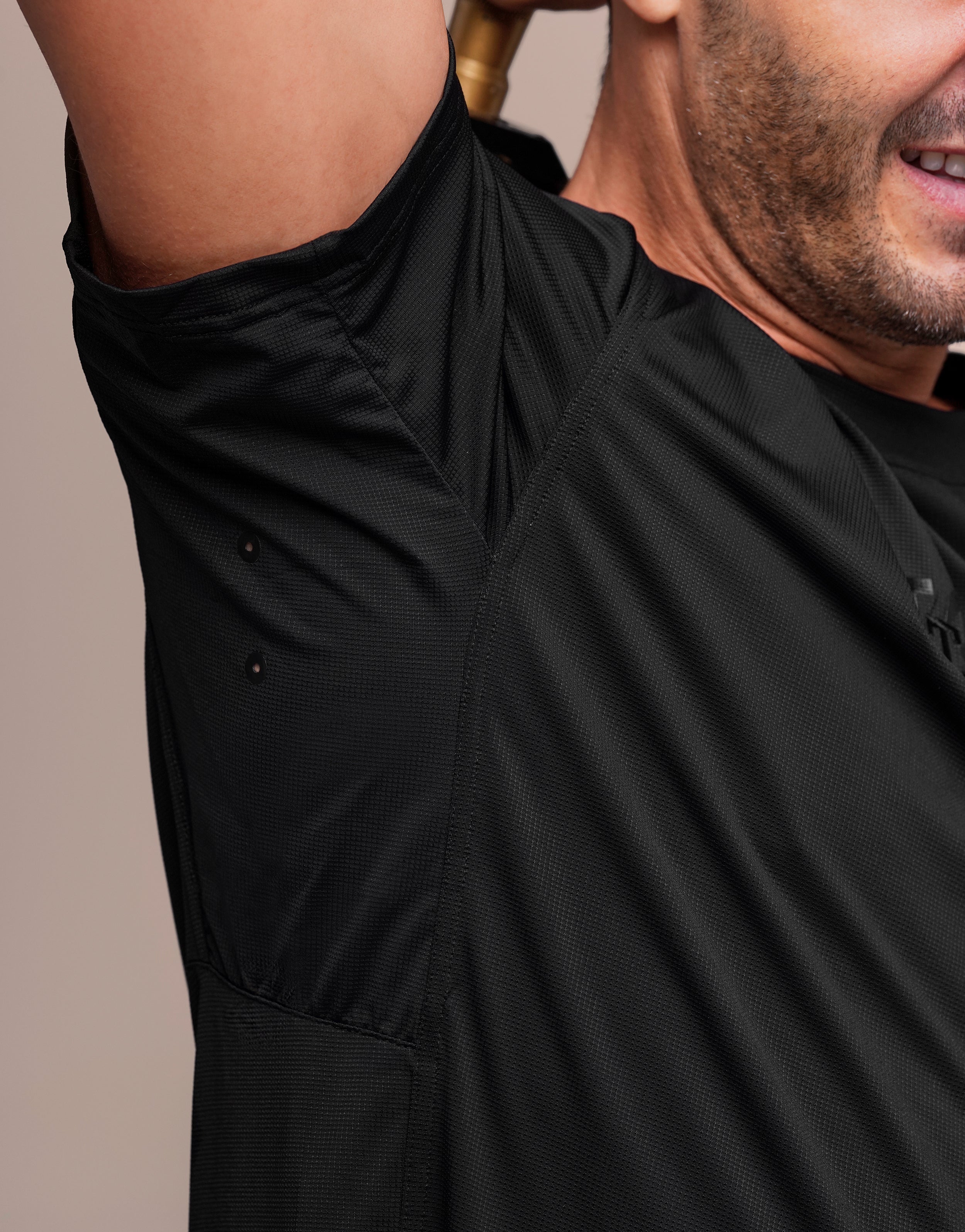 CHILL BLACK TEE