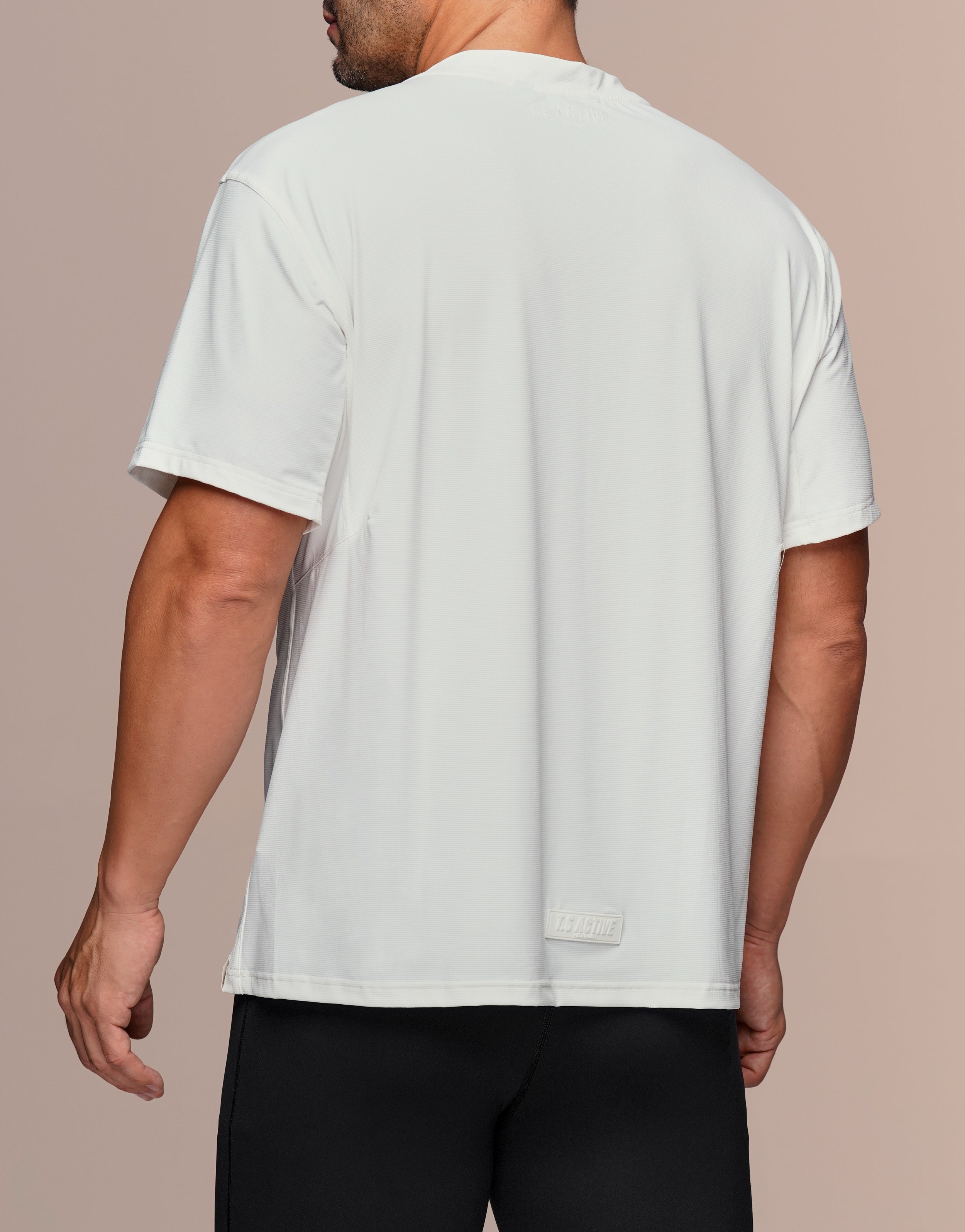 CHILL WHITE TEE