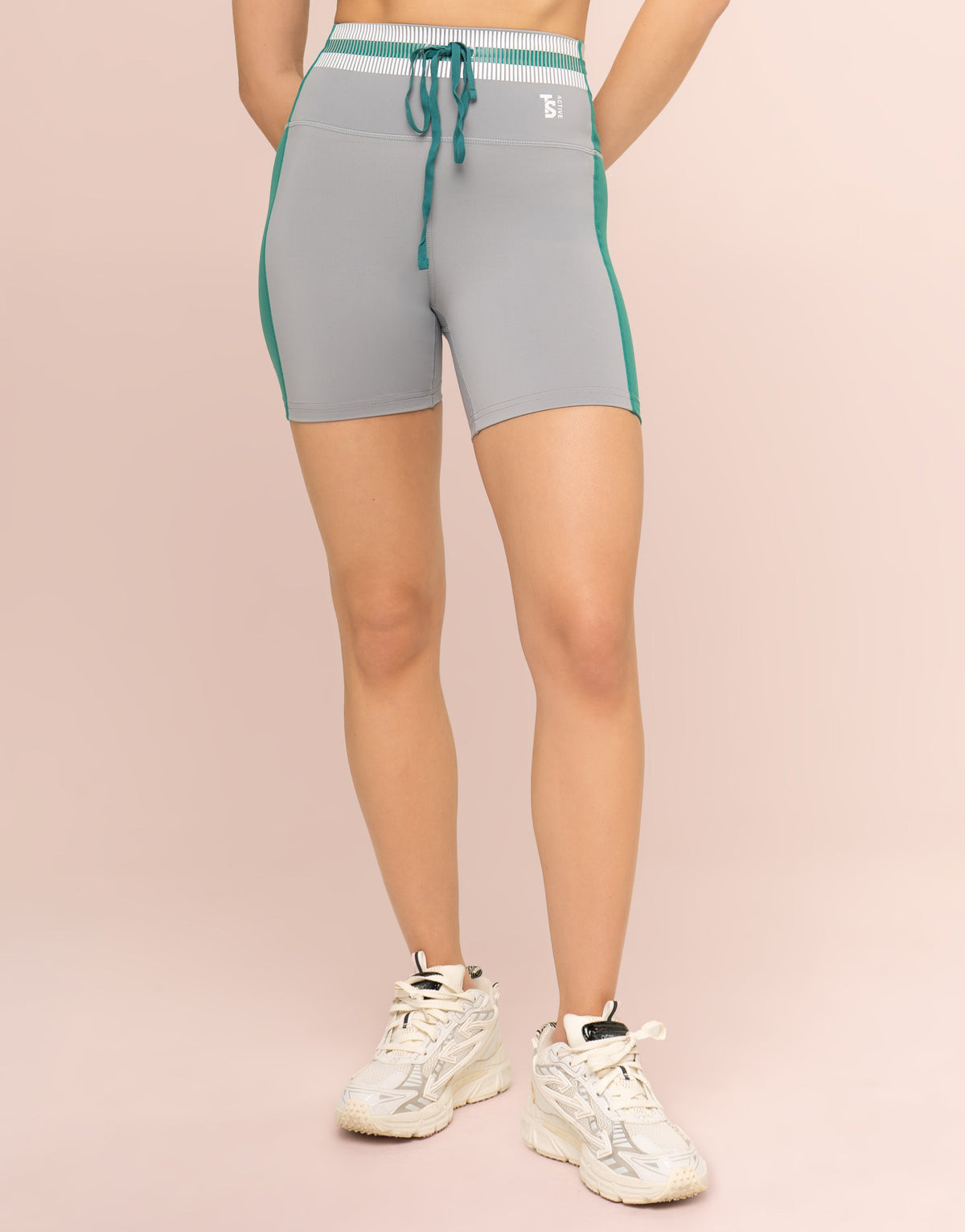 WILD PITCH GREY SHORT