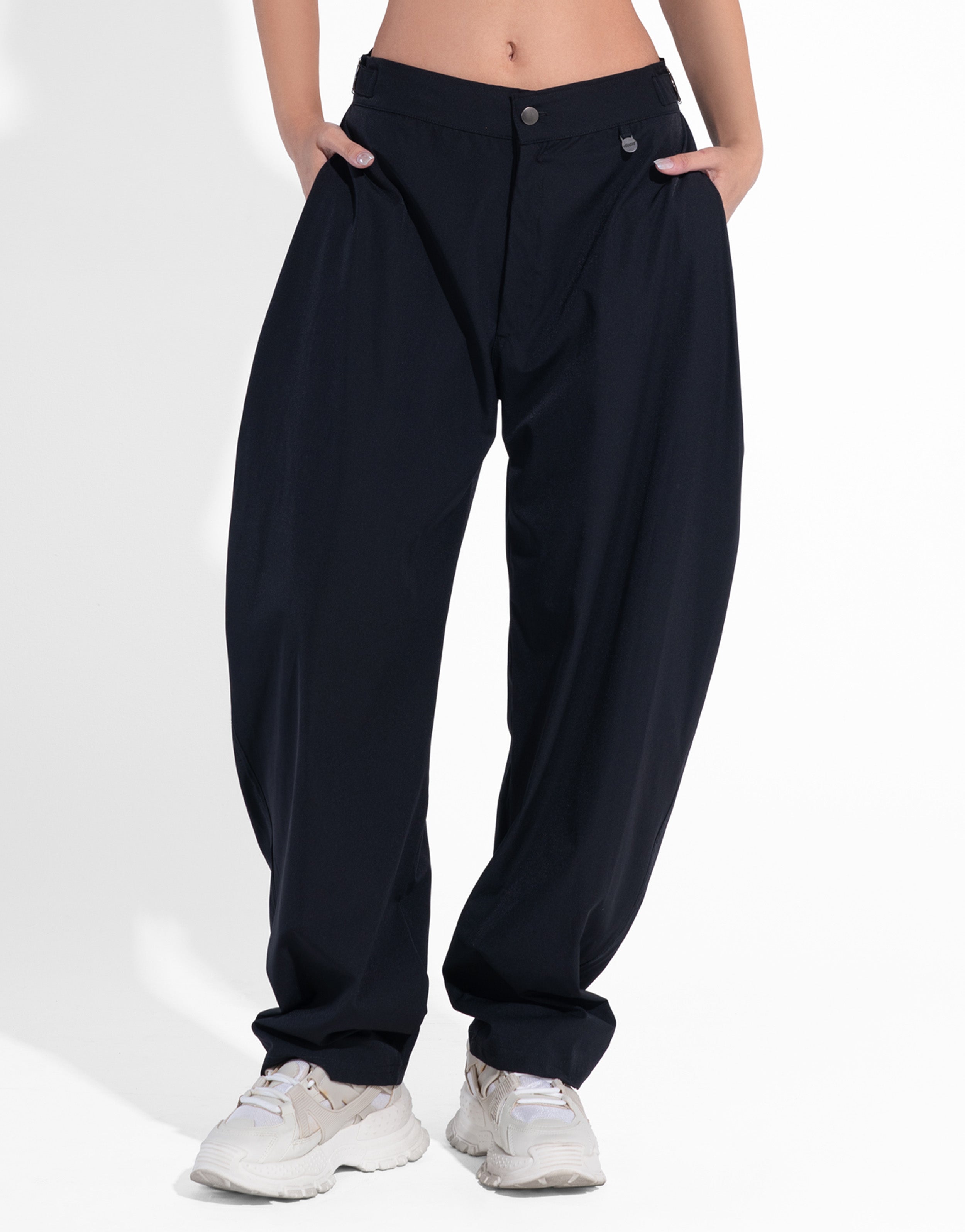 BAGGY BLACK JOGGER