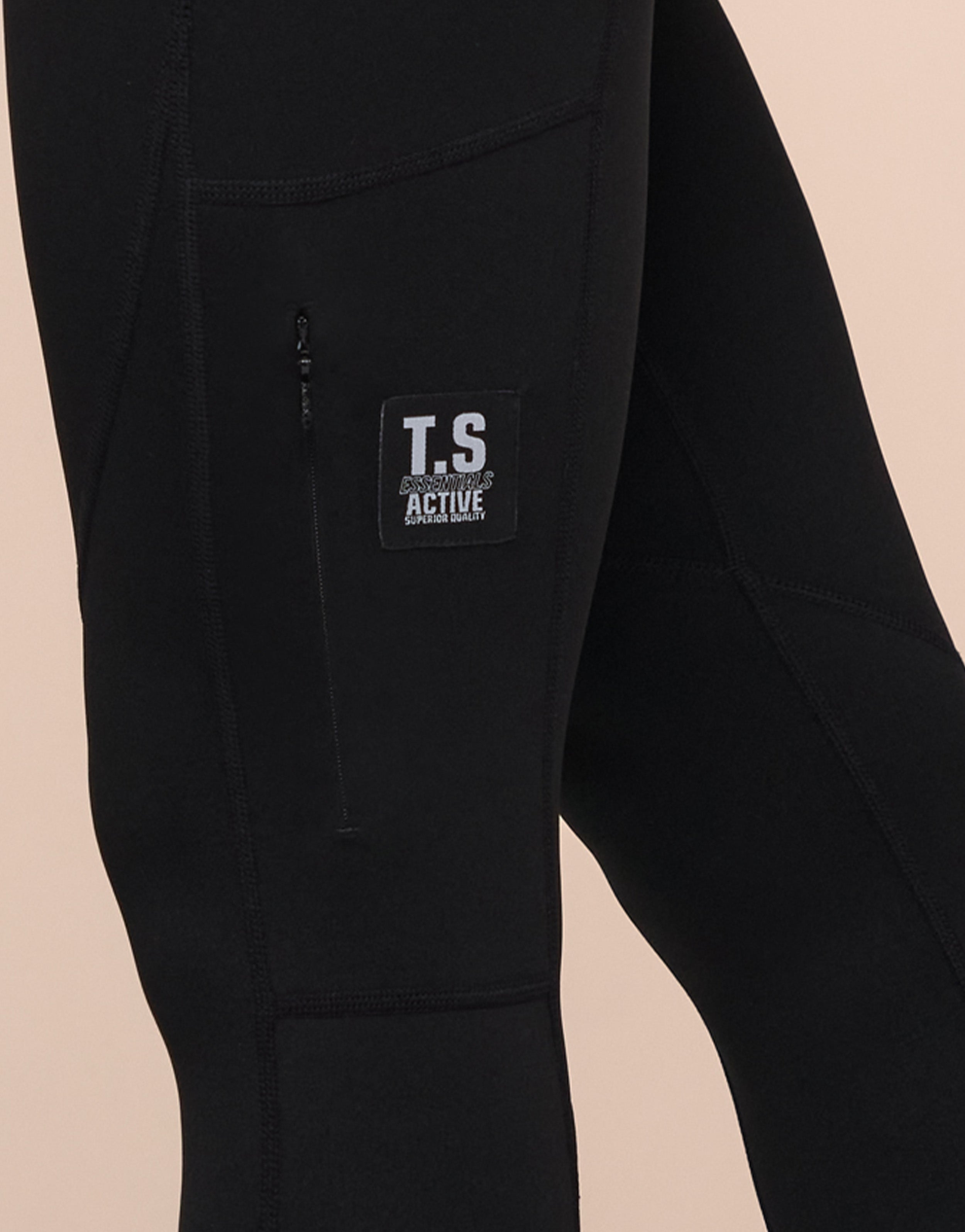 KNITTED BLACK LEGGING
