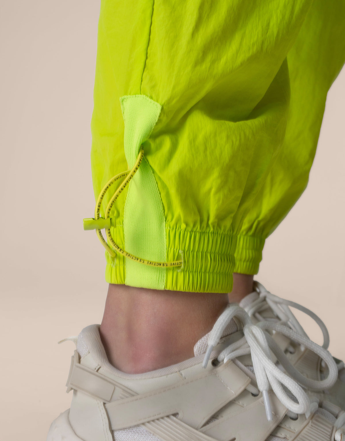 STORM NEON JOGGER