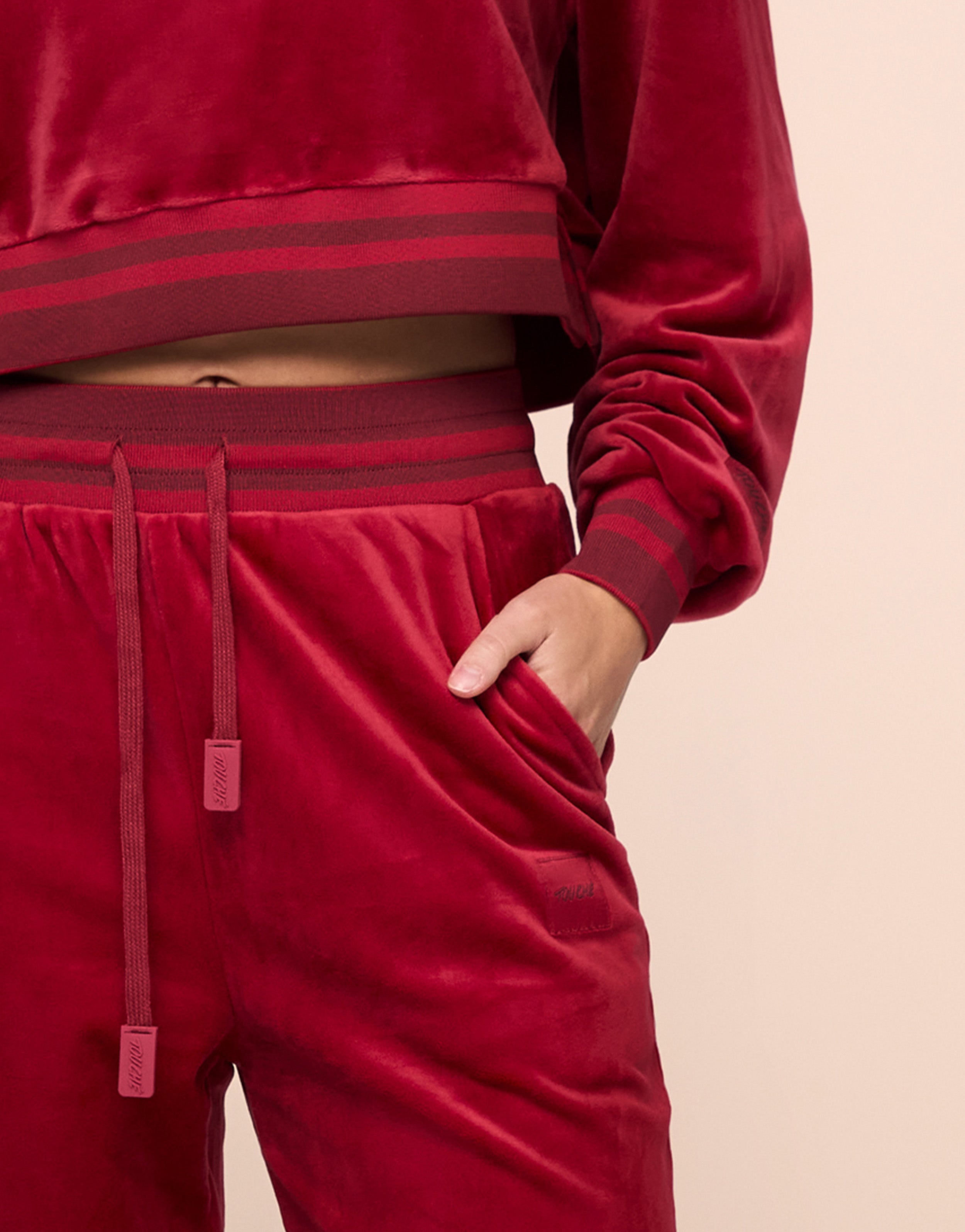 LEGEND RED JOGGER