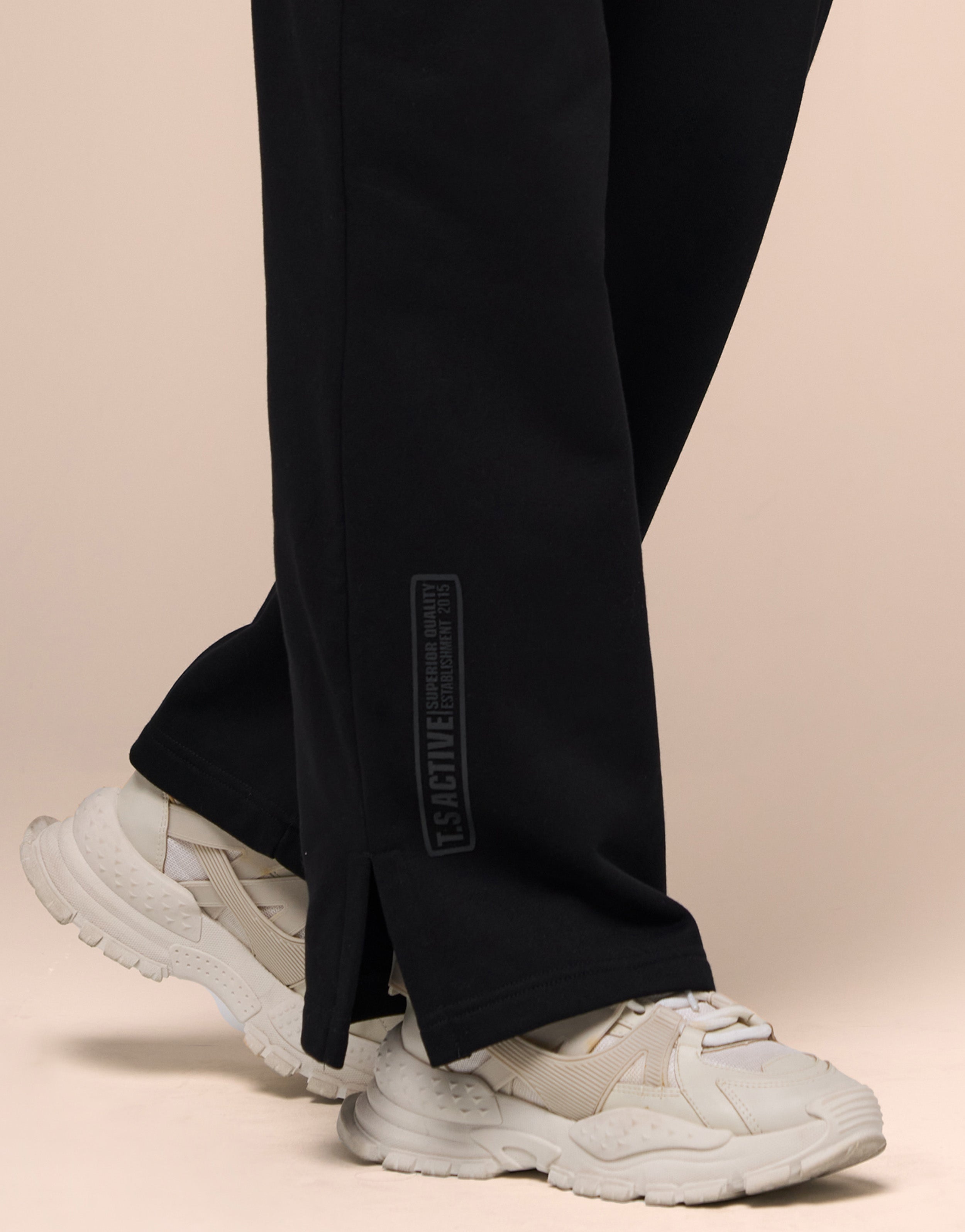 VANILLA BLACK JOGGER
