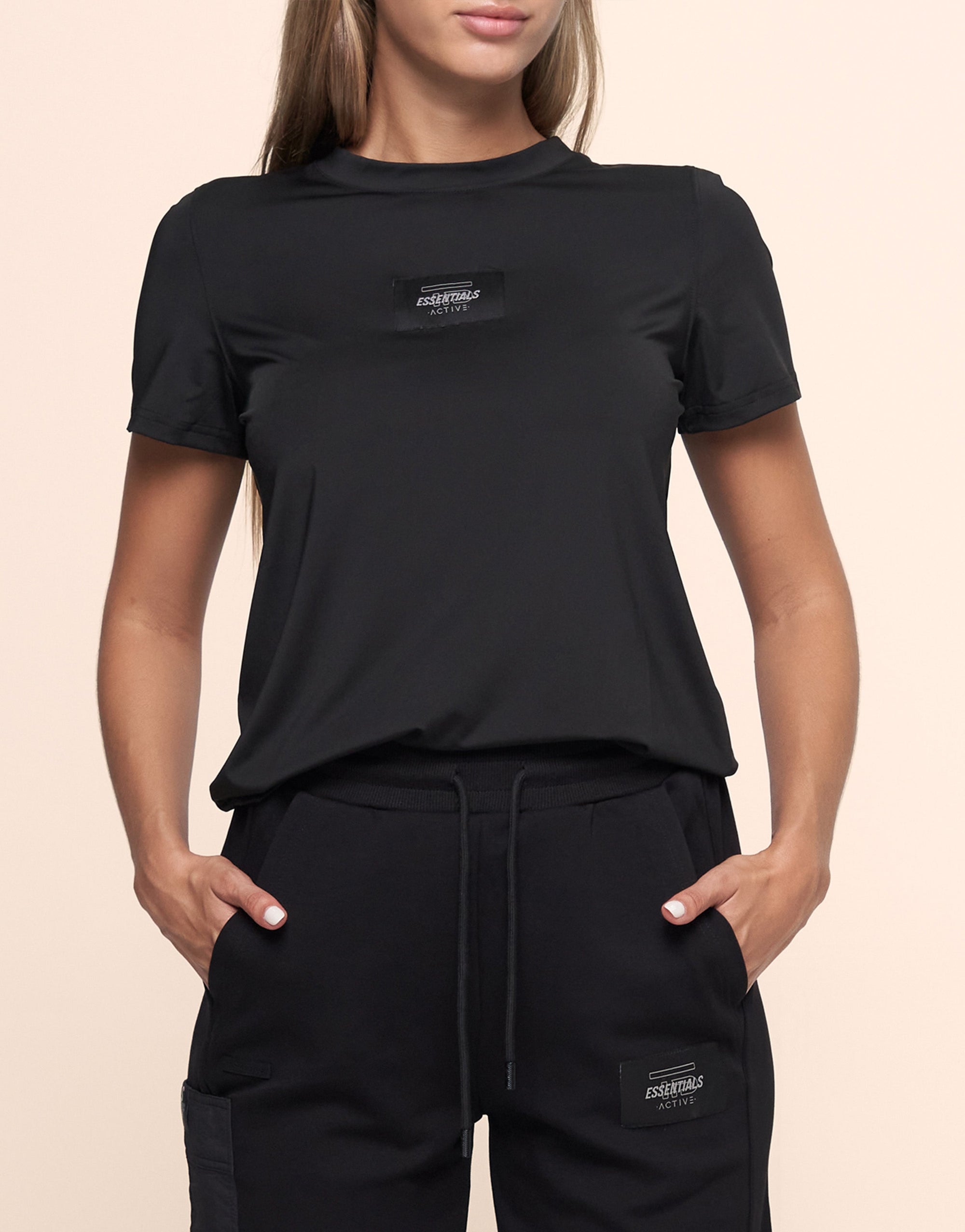 MEADOW BLACK TEE