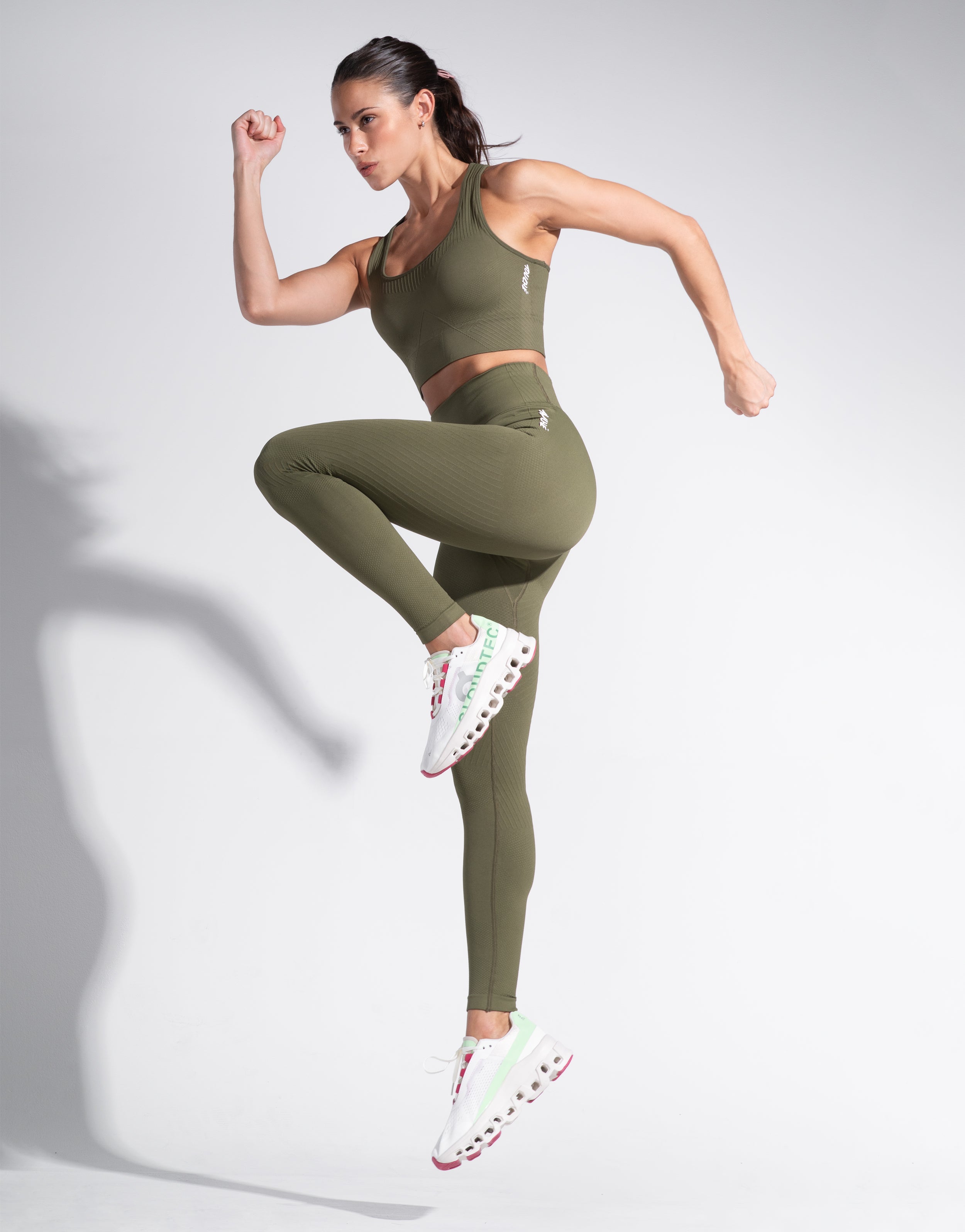ADAPT MILITAR SEAMLESS