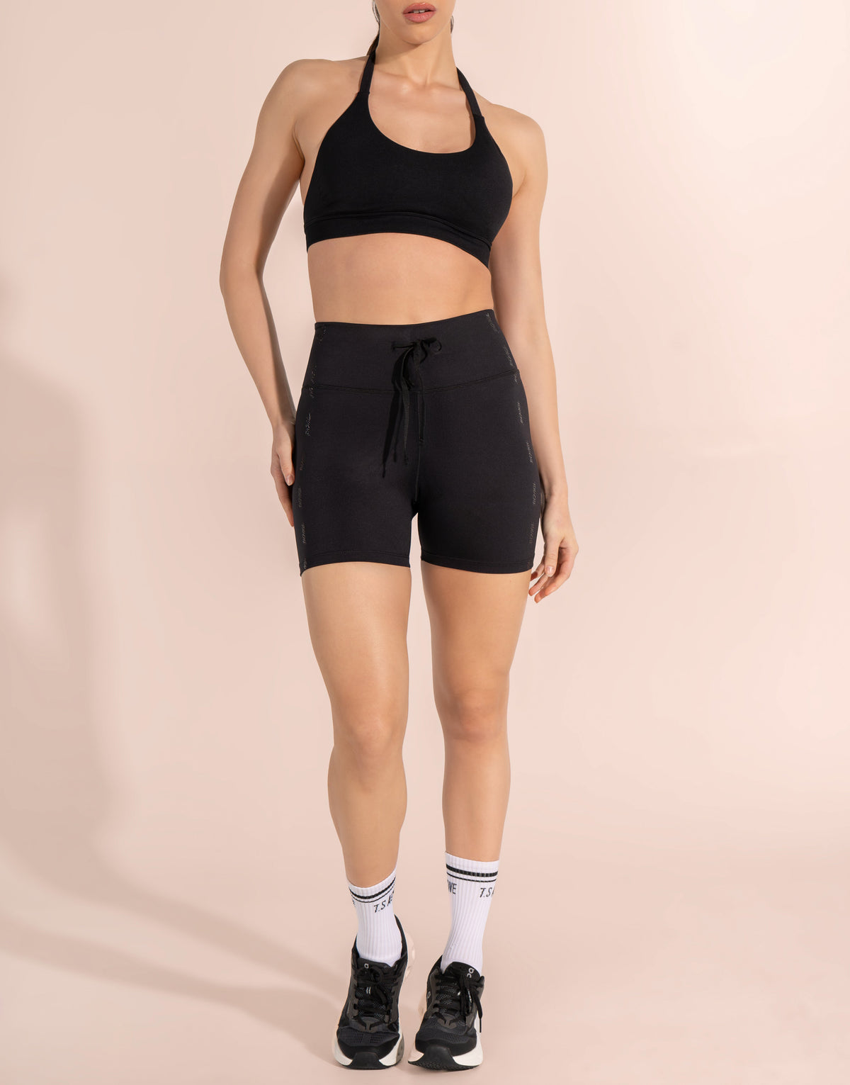 HOME RUN BLACK SHORT