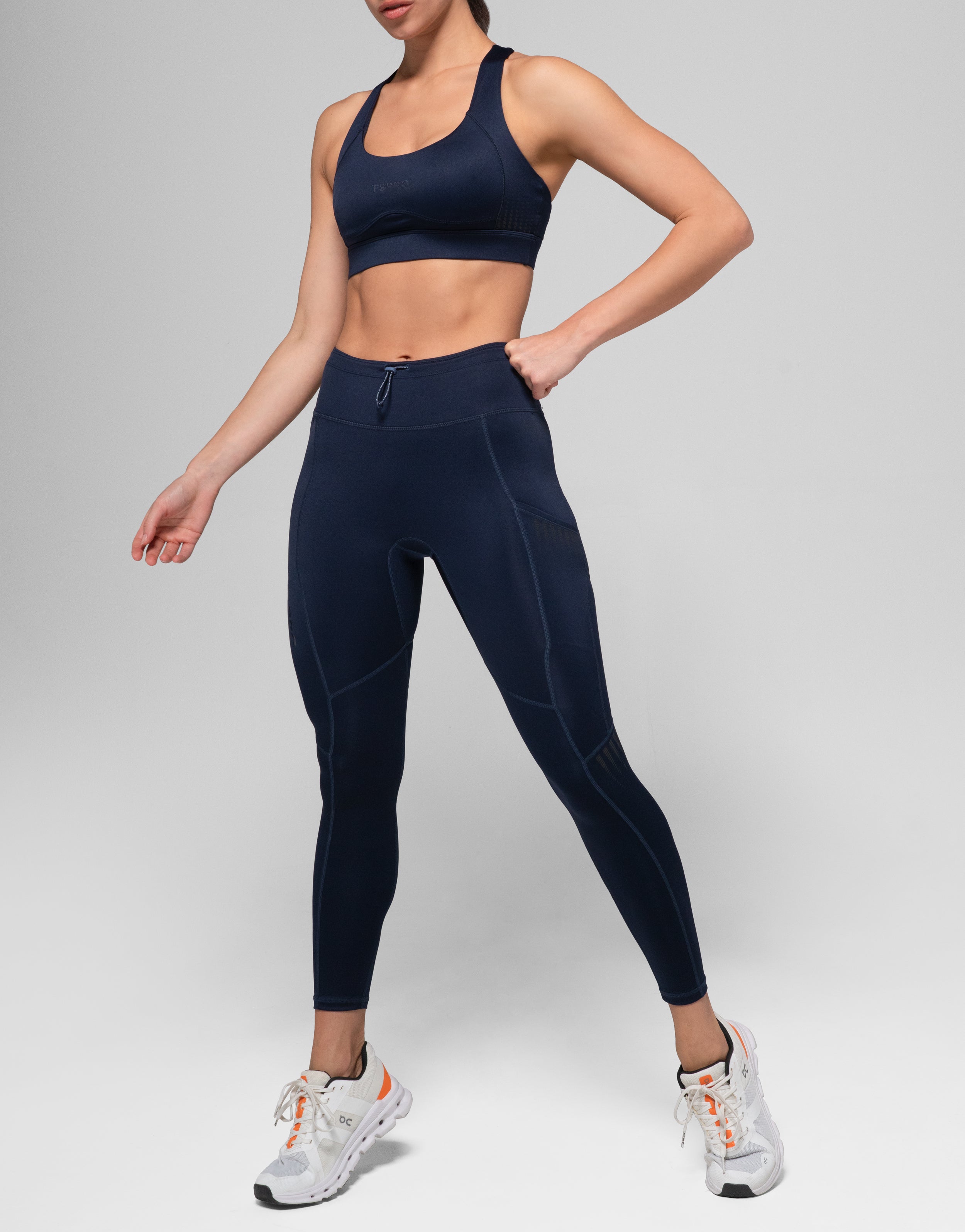 PRO NAVY ZIPPED TOP