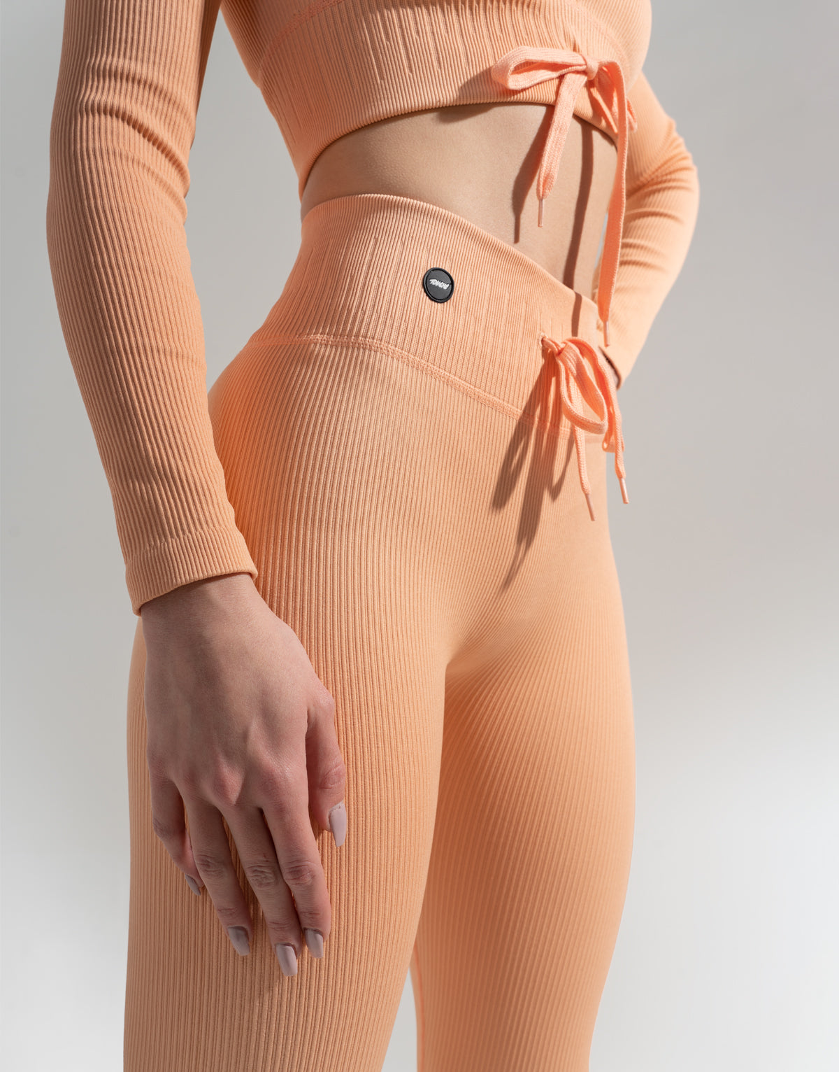 RIBBED PEACH SEAMLESS