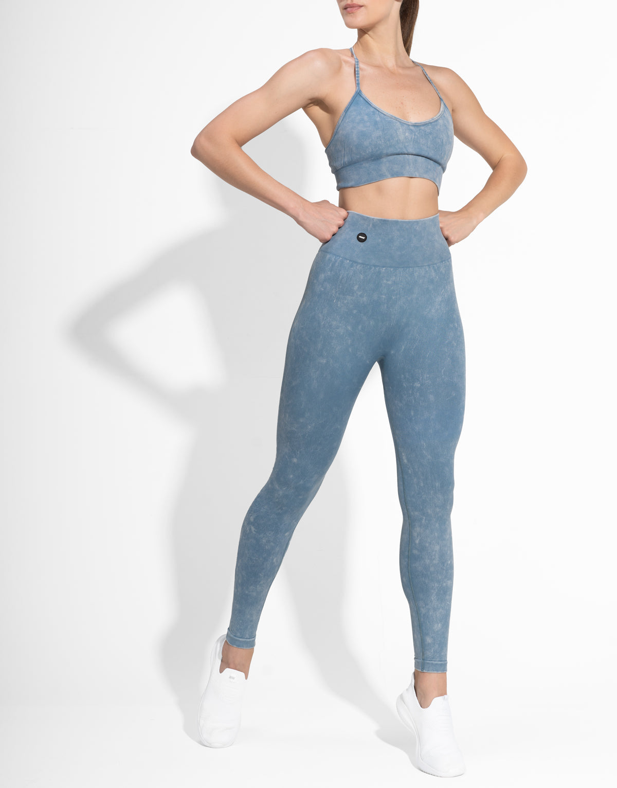 ZIPPED BLUE SEAMLESS