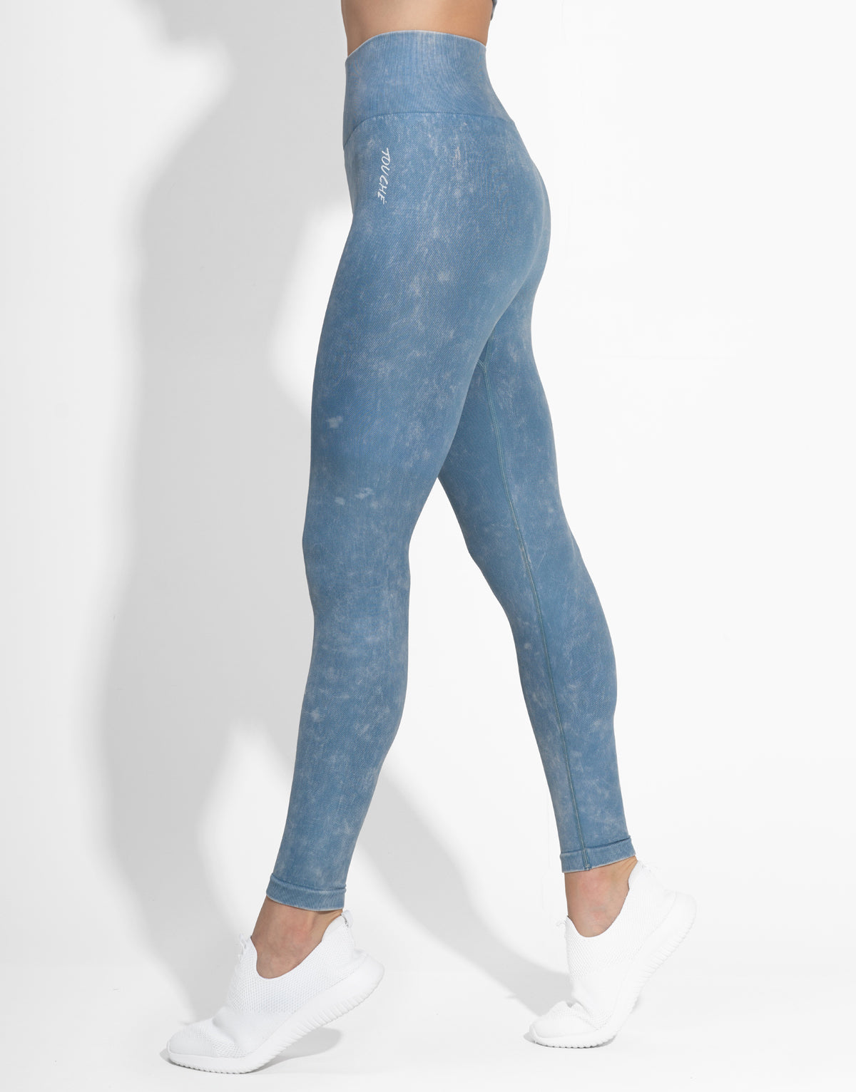 ZIPPED BLUE SEAMLESS