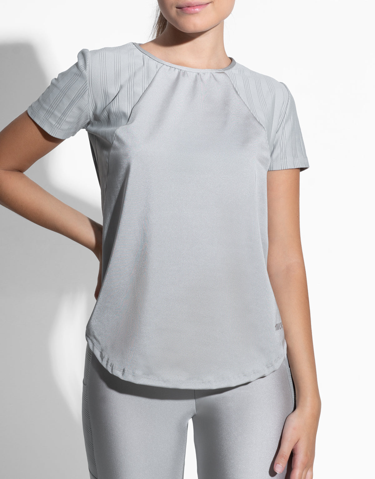 BREEZY GREY TEE