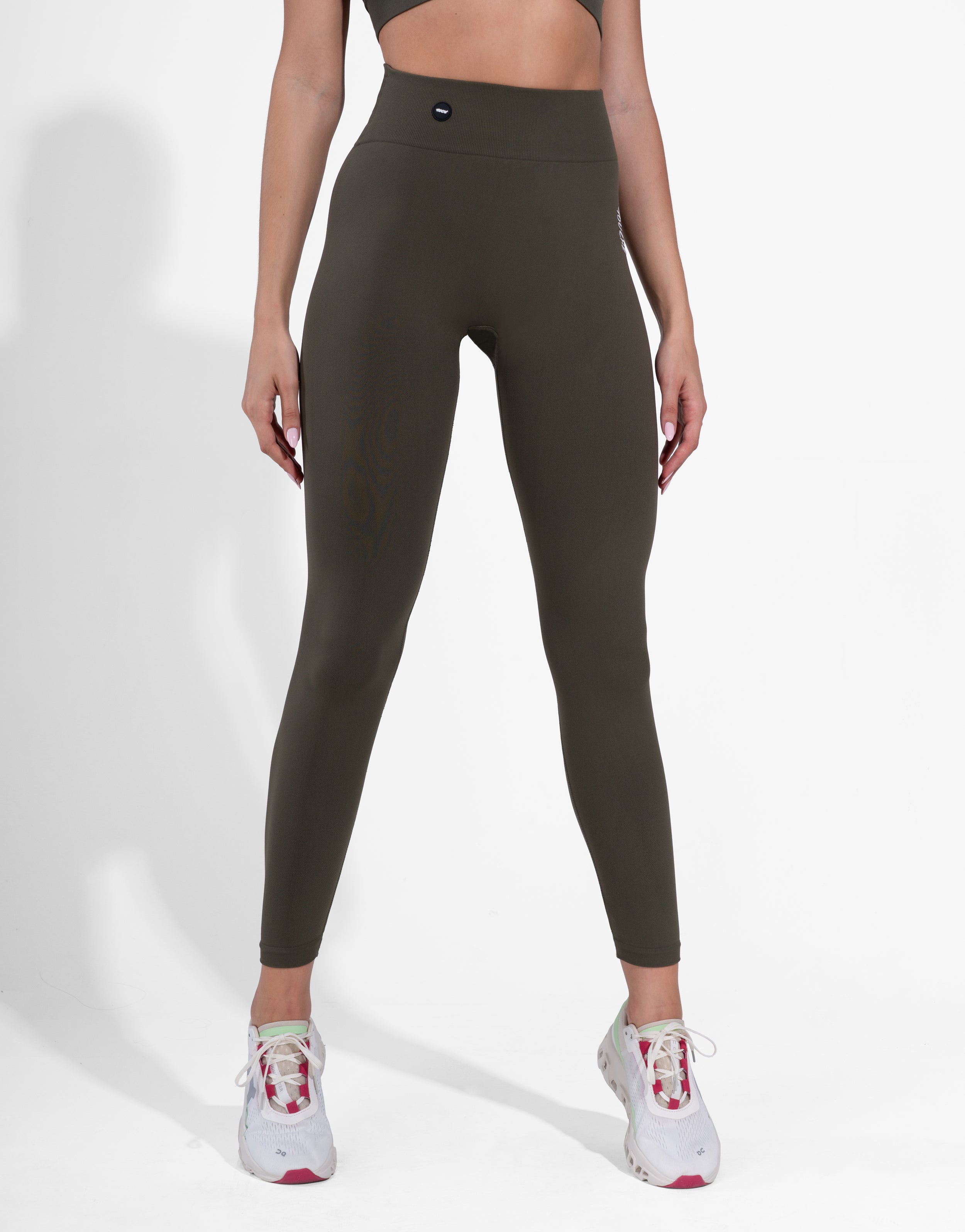 BASE OLIVE SEAMLESS