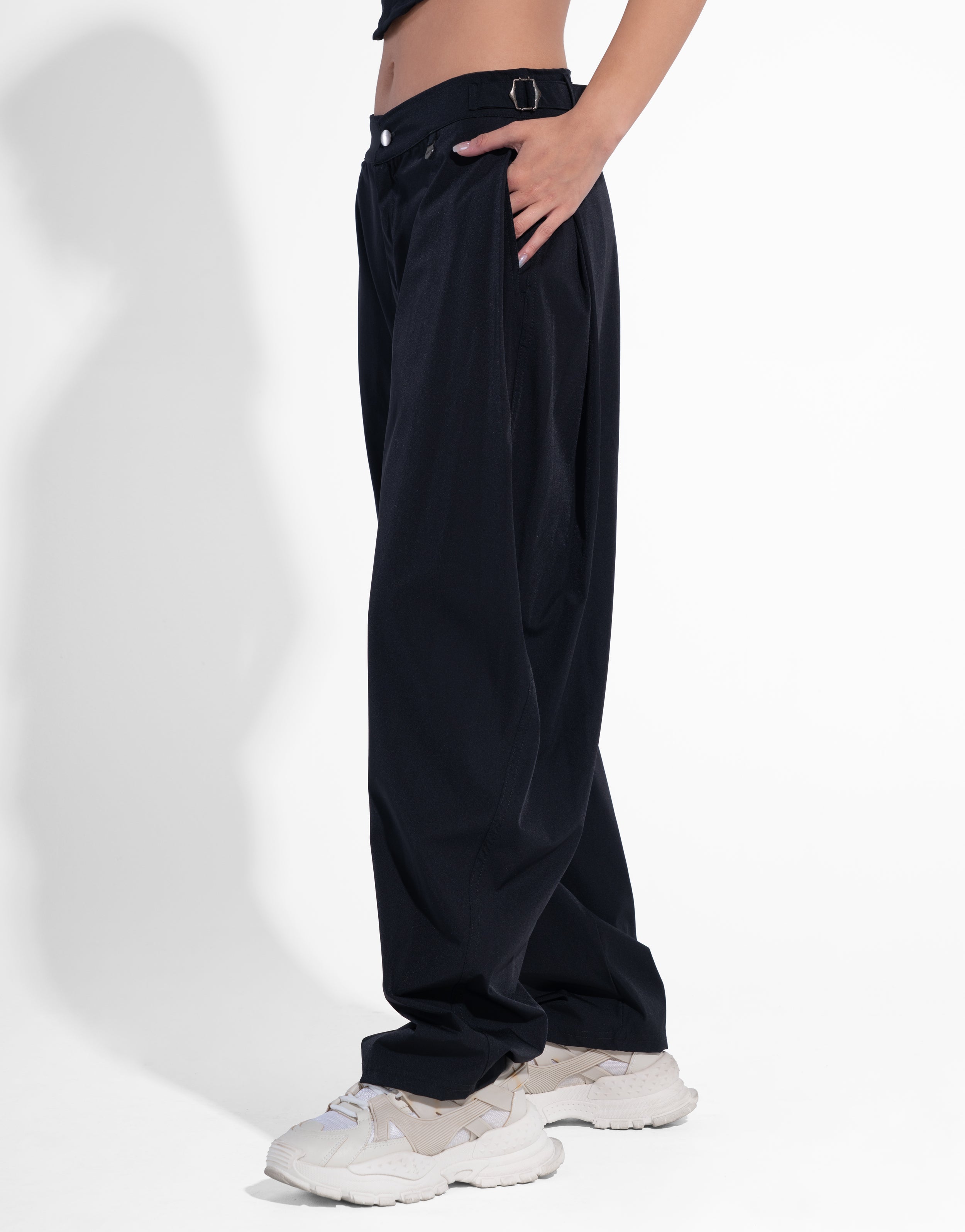 BAGGY BLACK JOGGER