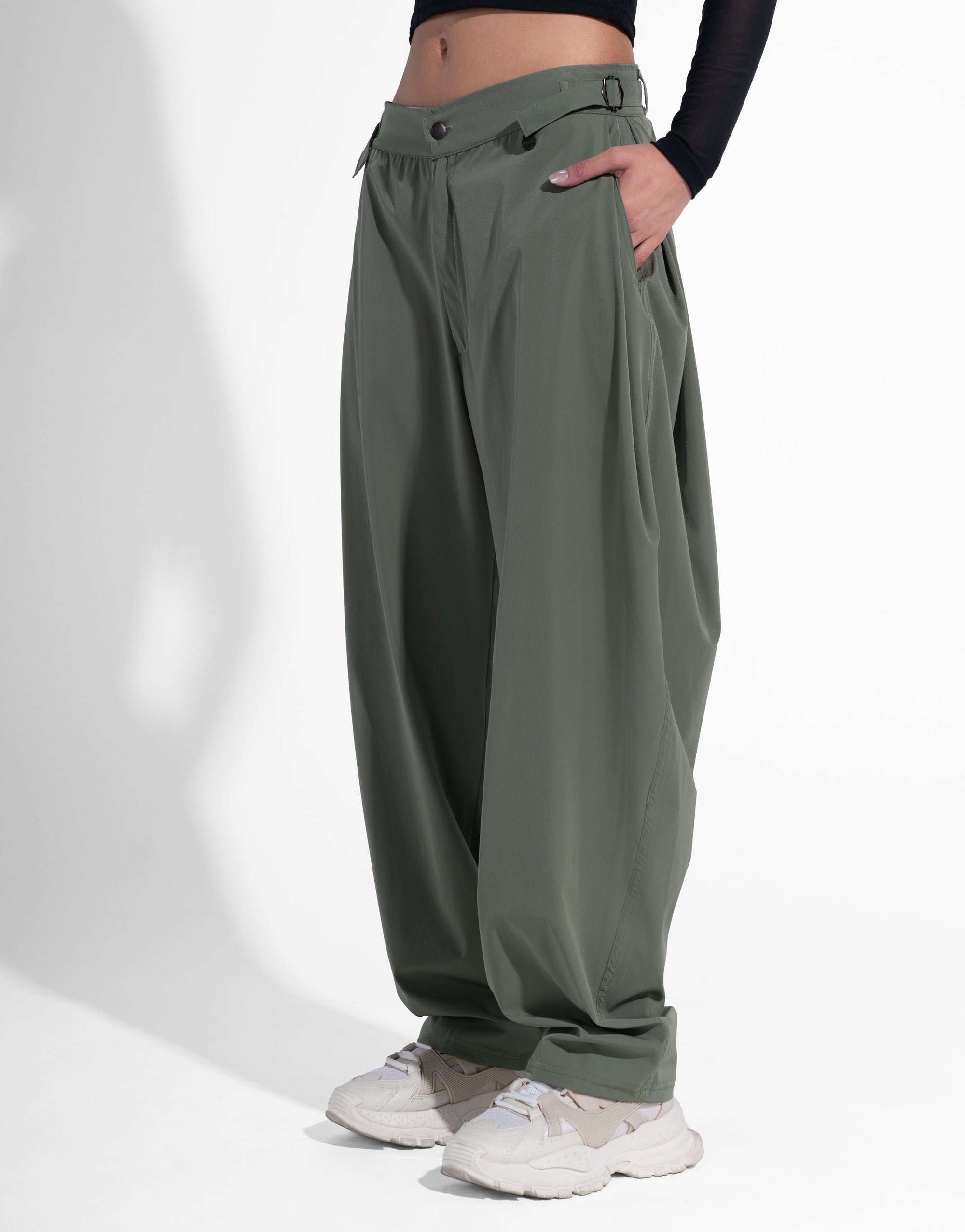 BAGGY OLIVE JOGGER