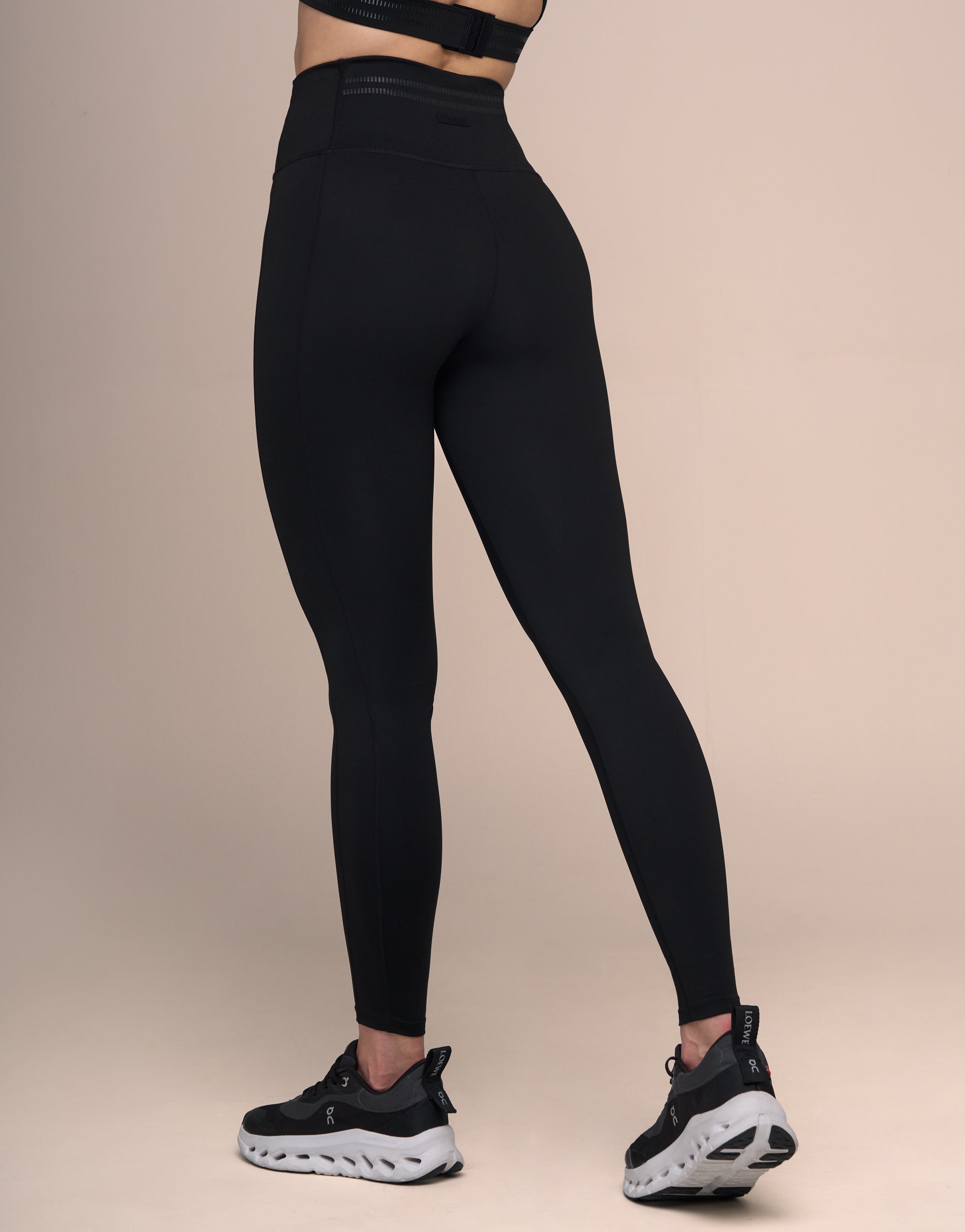 BLACK WILD PITCH