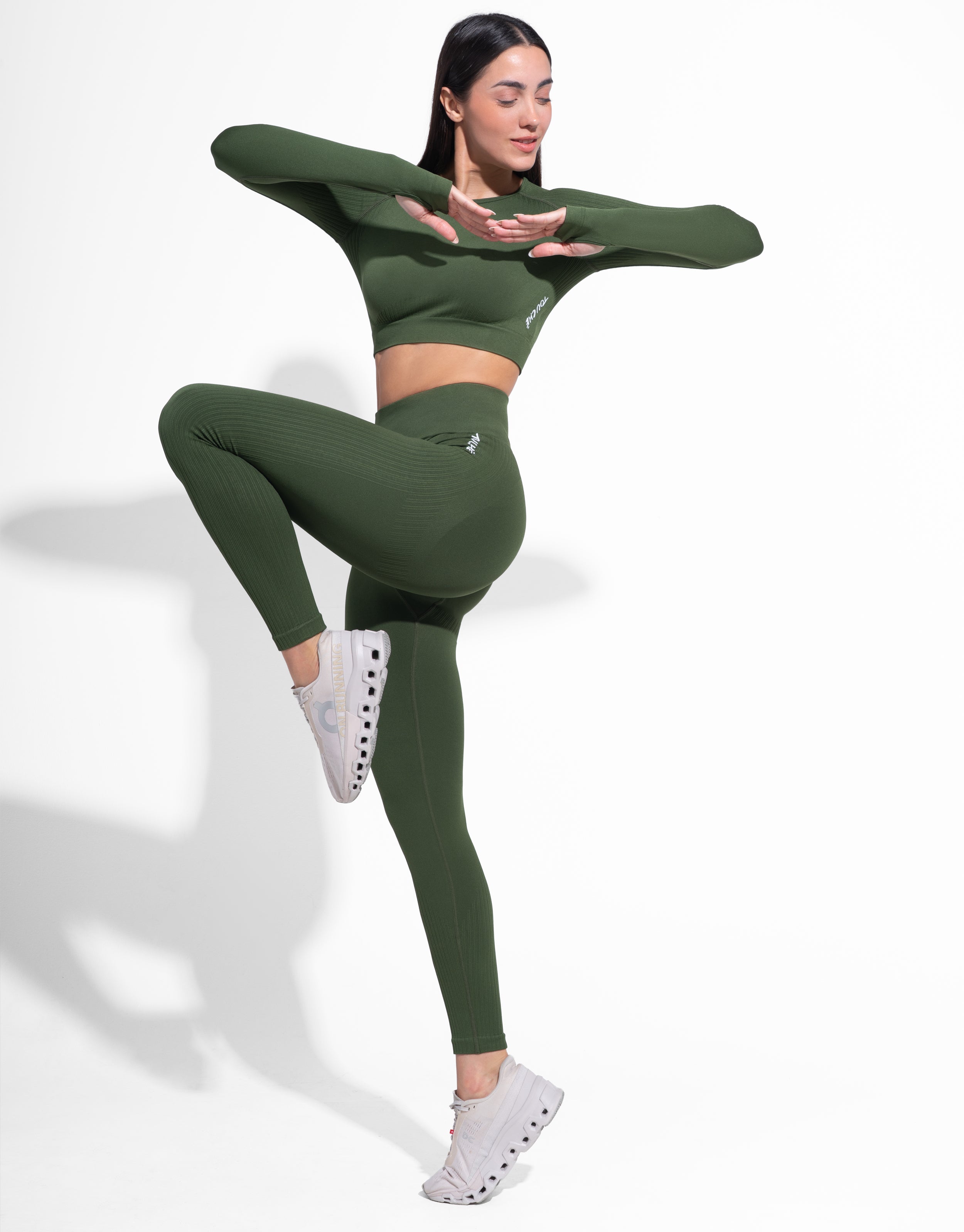 MOTION OLIVE TOP SEAMLESS