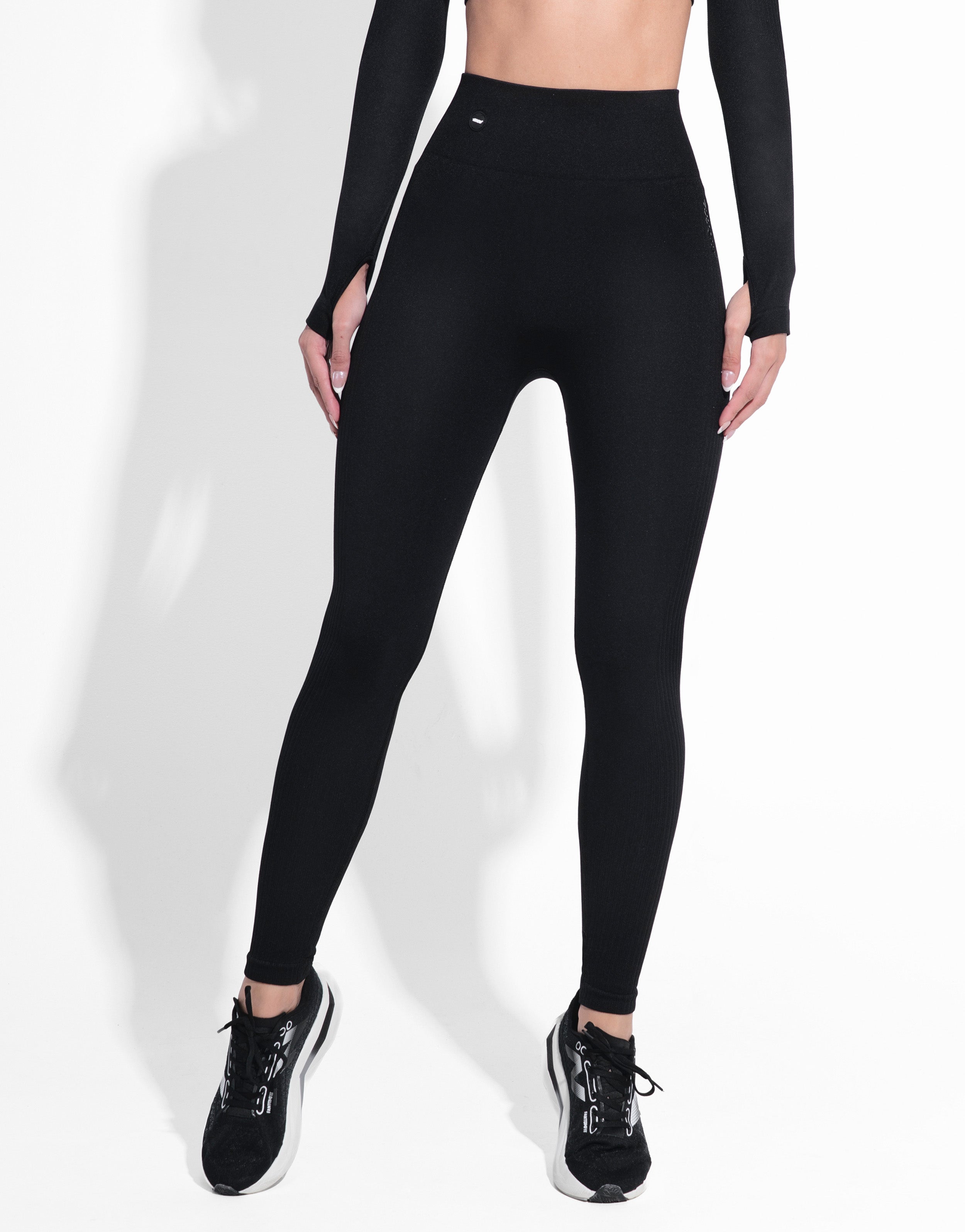 MOTION BLACK SEAMLESS