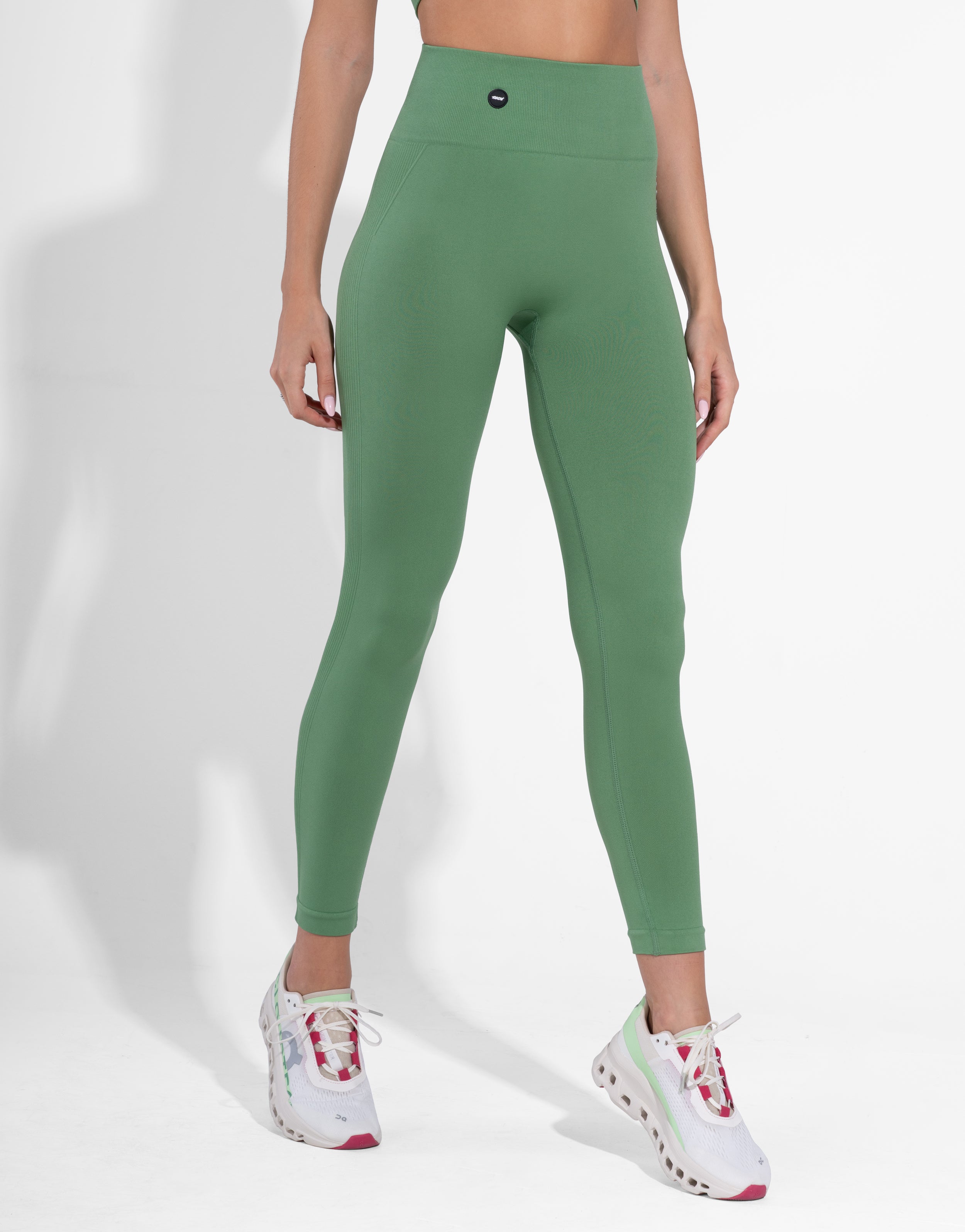 CLASSIC GREEN SEAMLESS