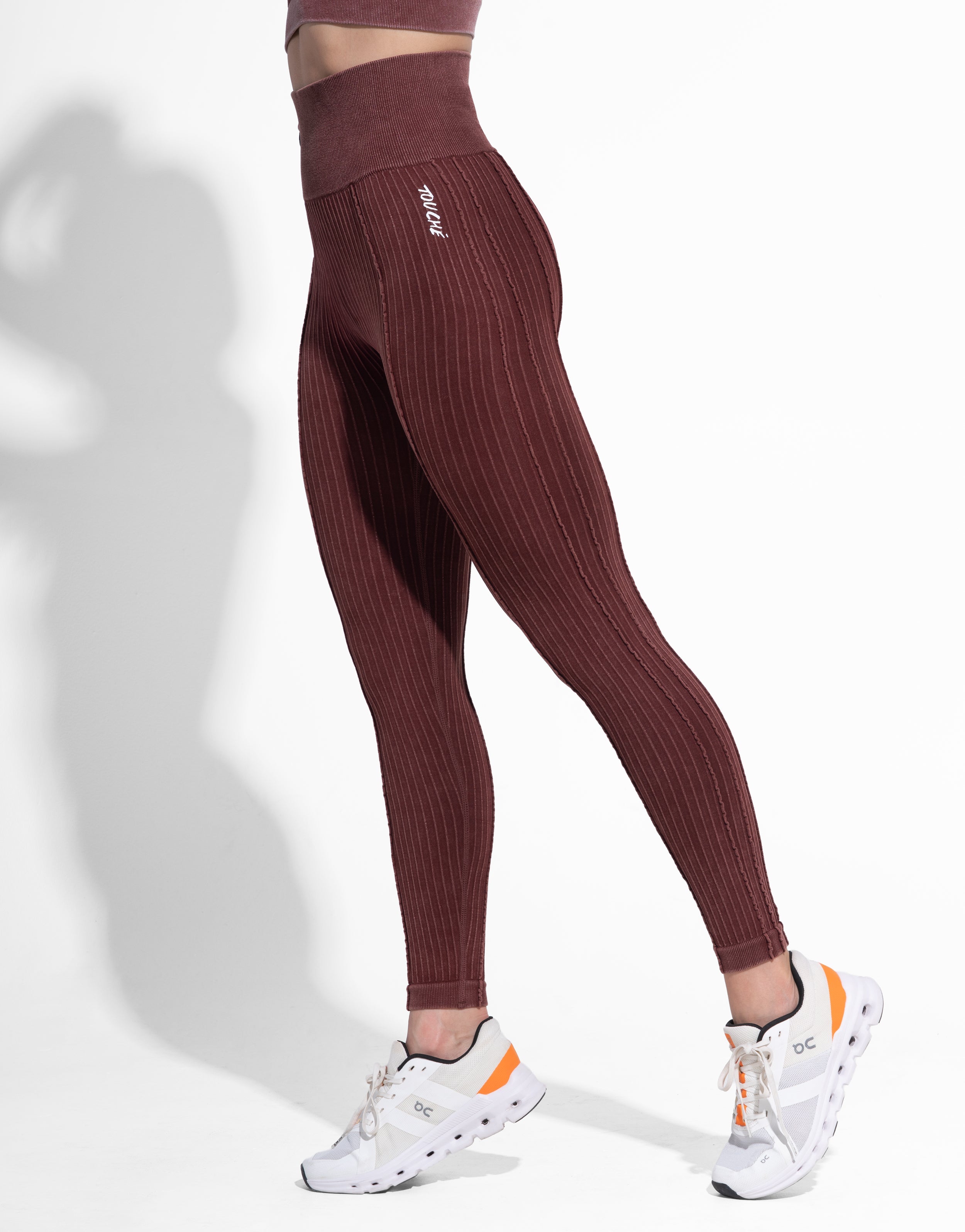 SPENT BURGUNDY SEAMLESS