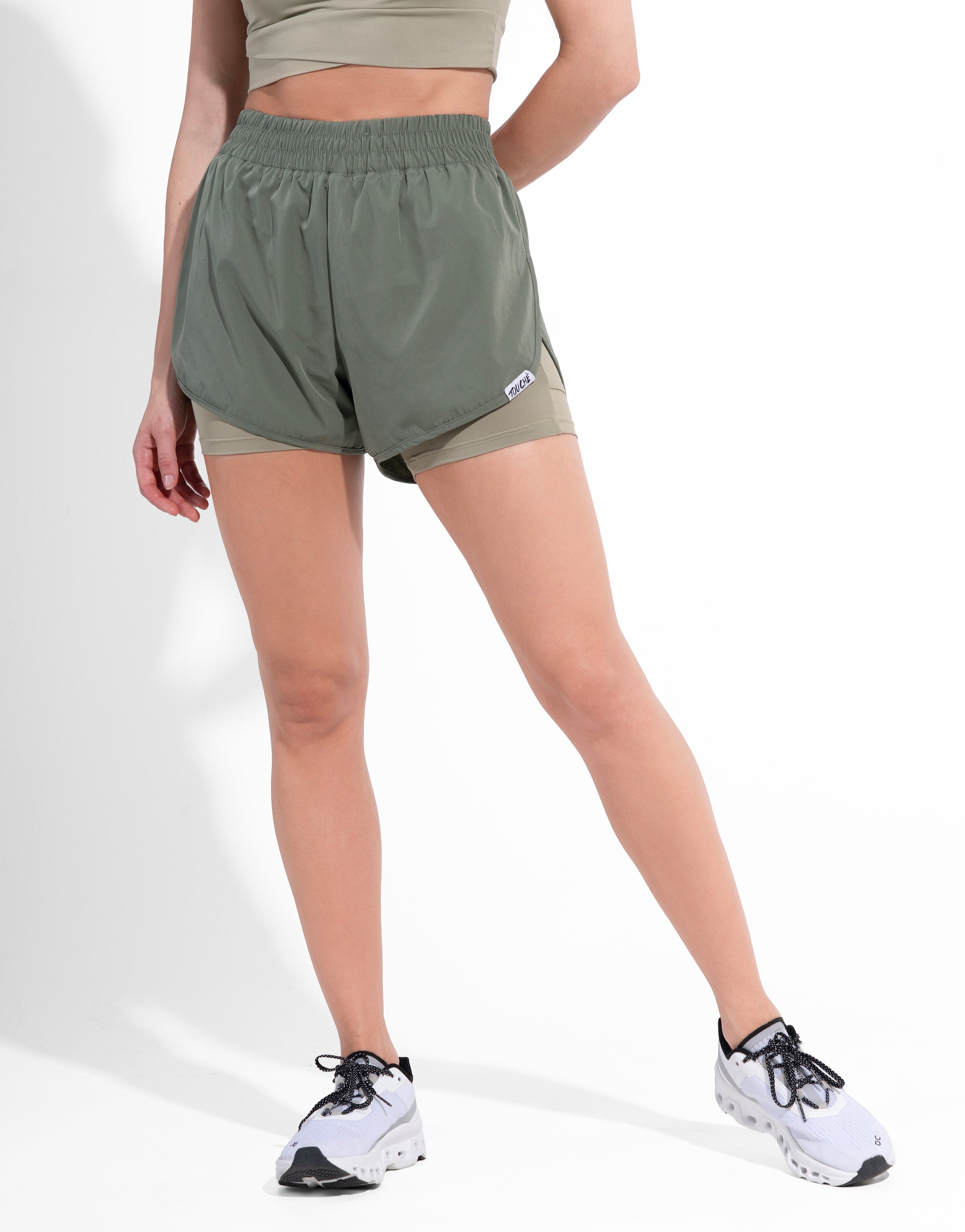 RUNNING OLIVE SHORT