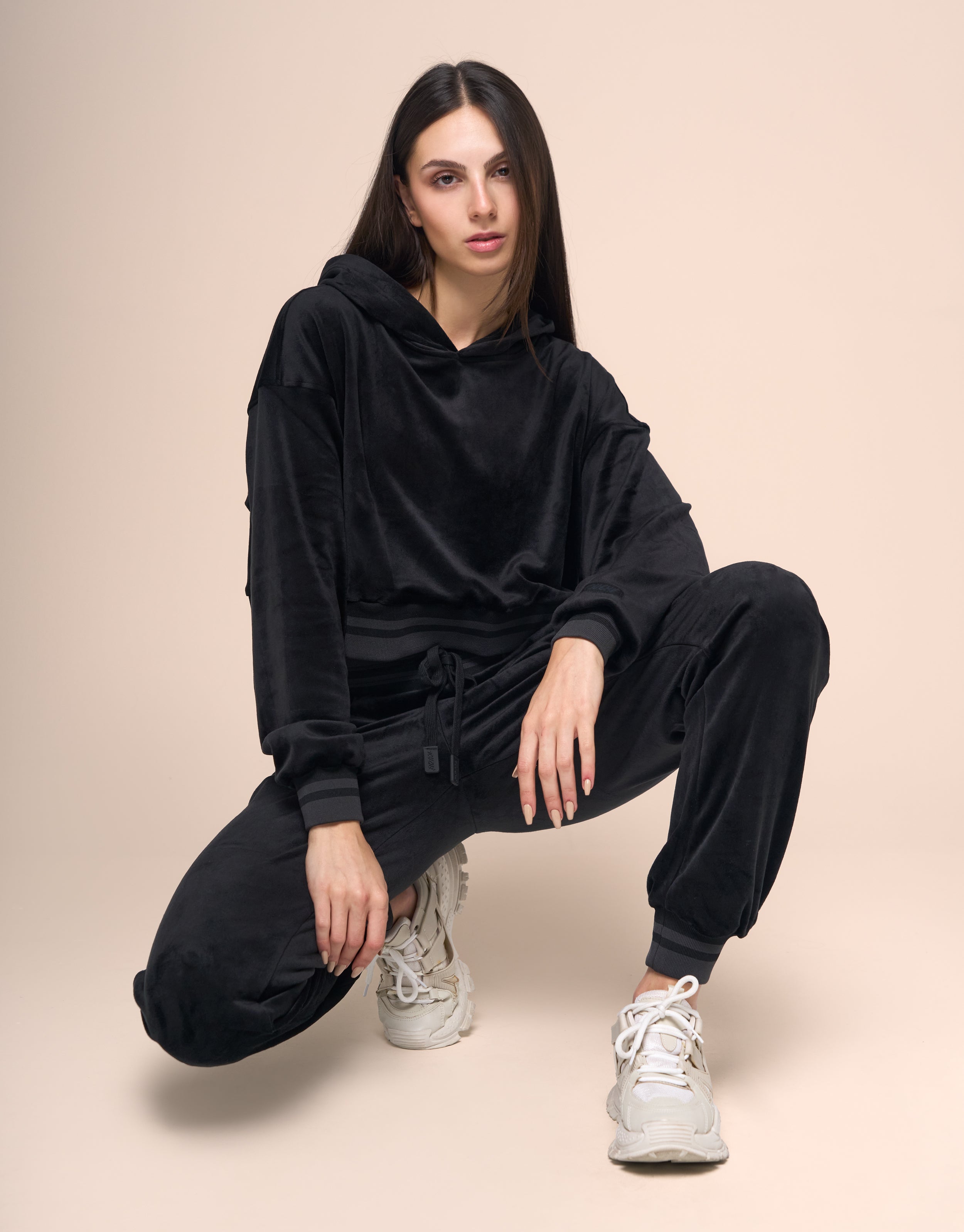 LEGEND BLACK HOODIE