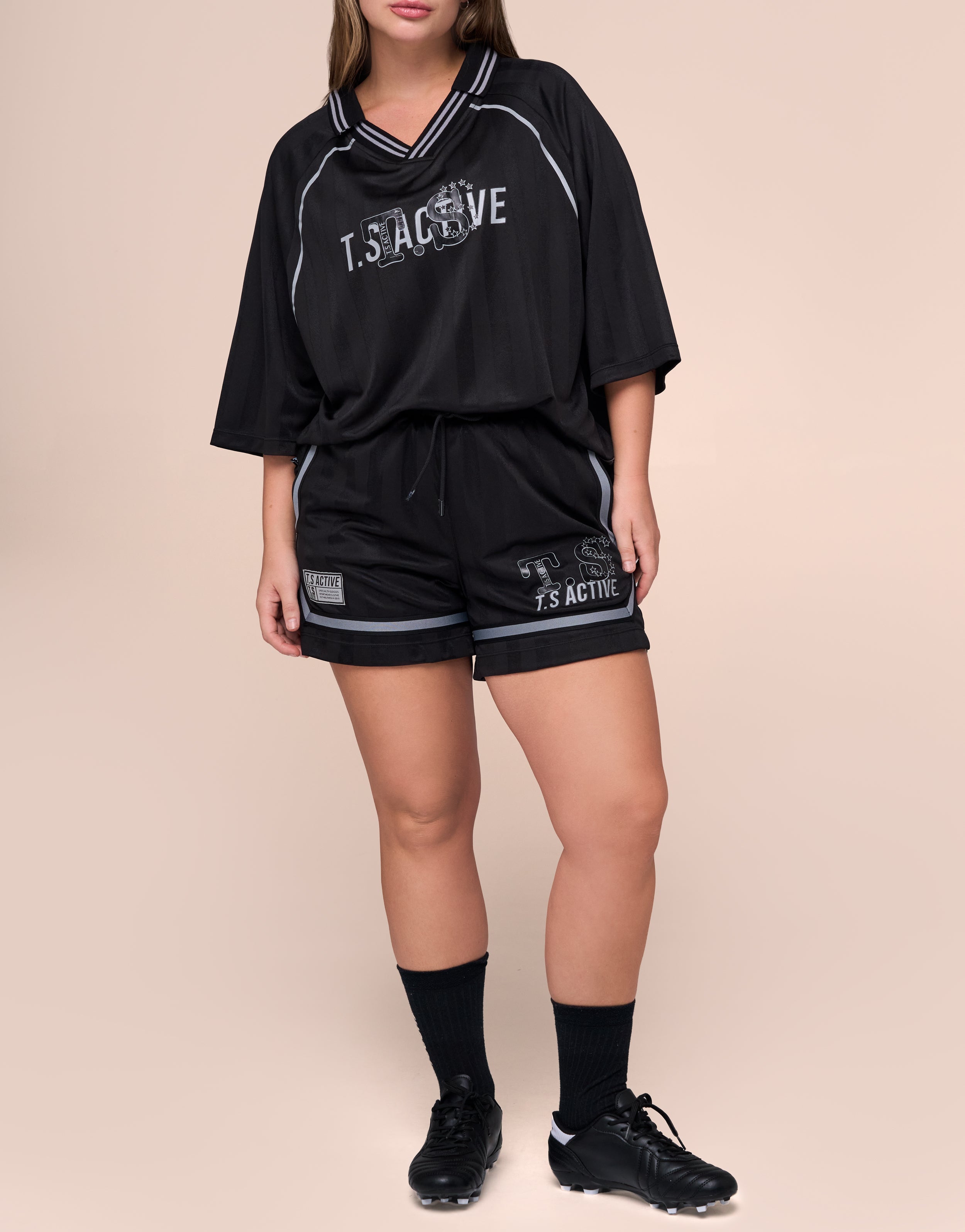 CHAMPION BLACK TEE