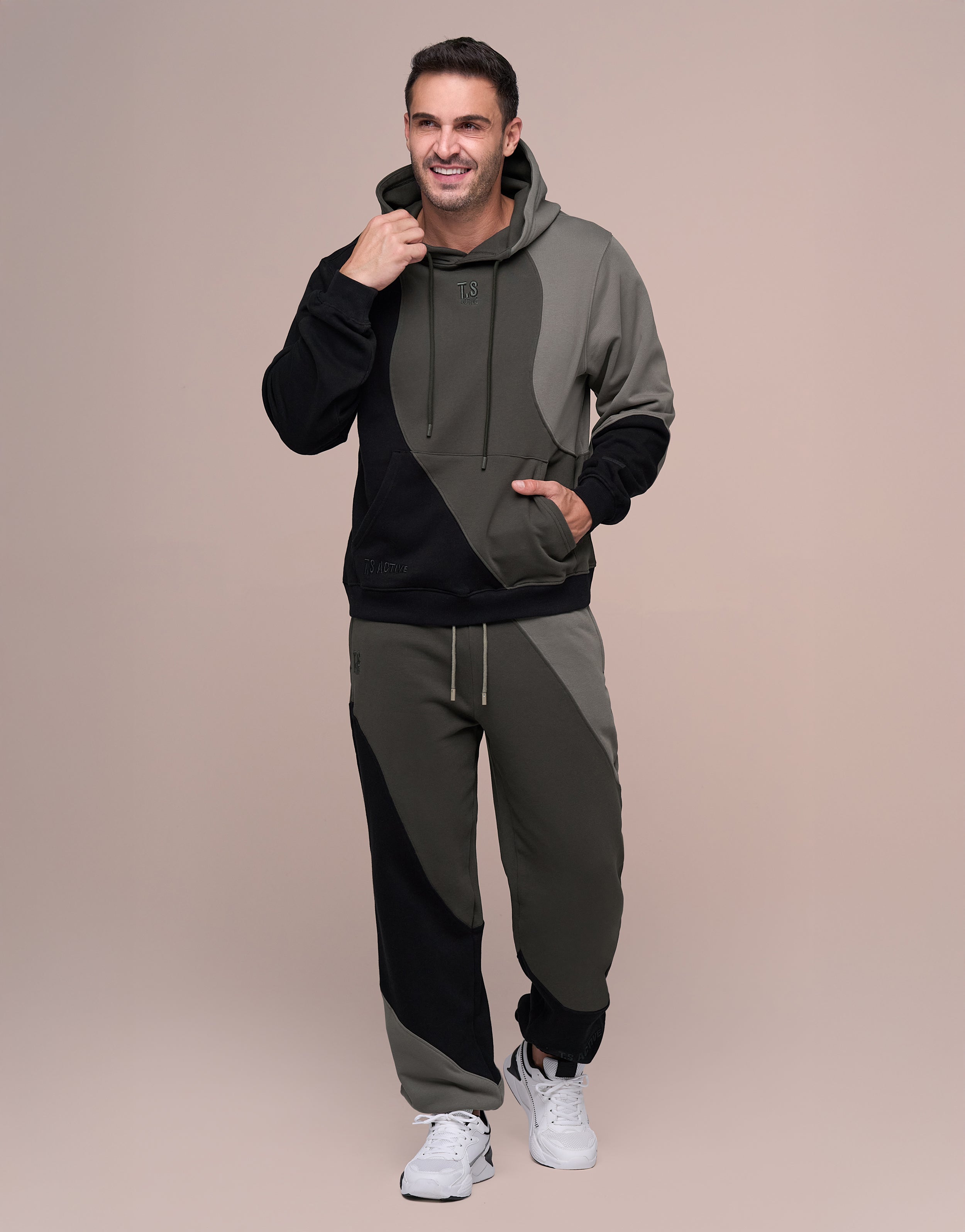 CLOUD BLACK JOGGER