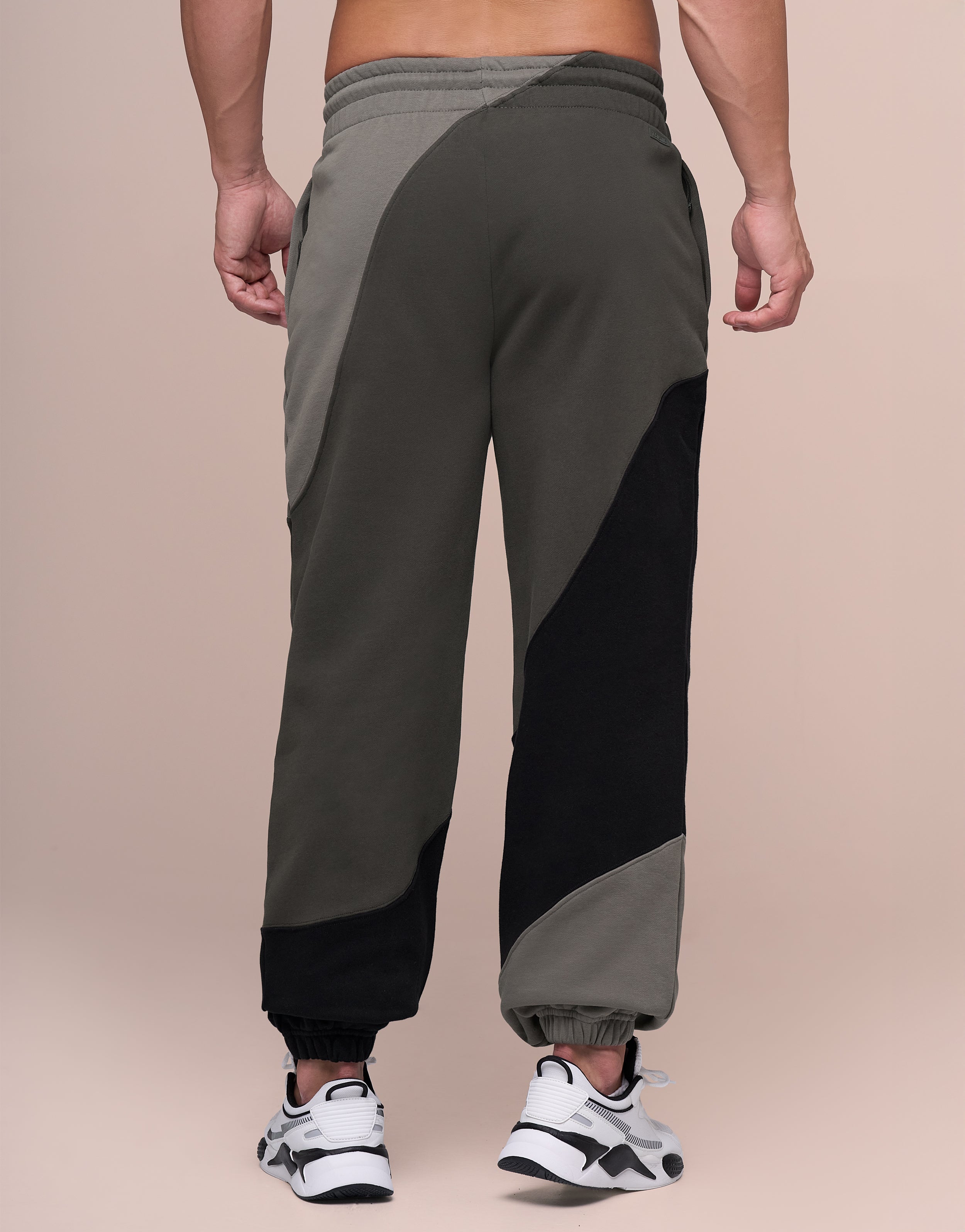 CLOUD BLACK JOGGER