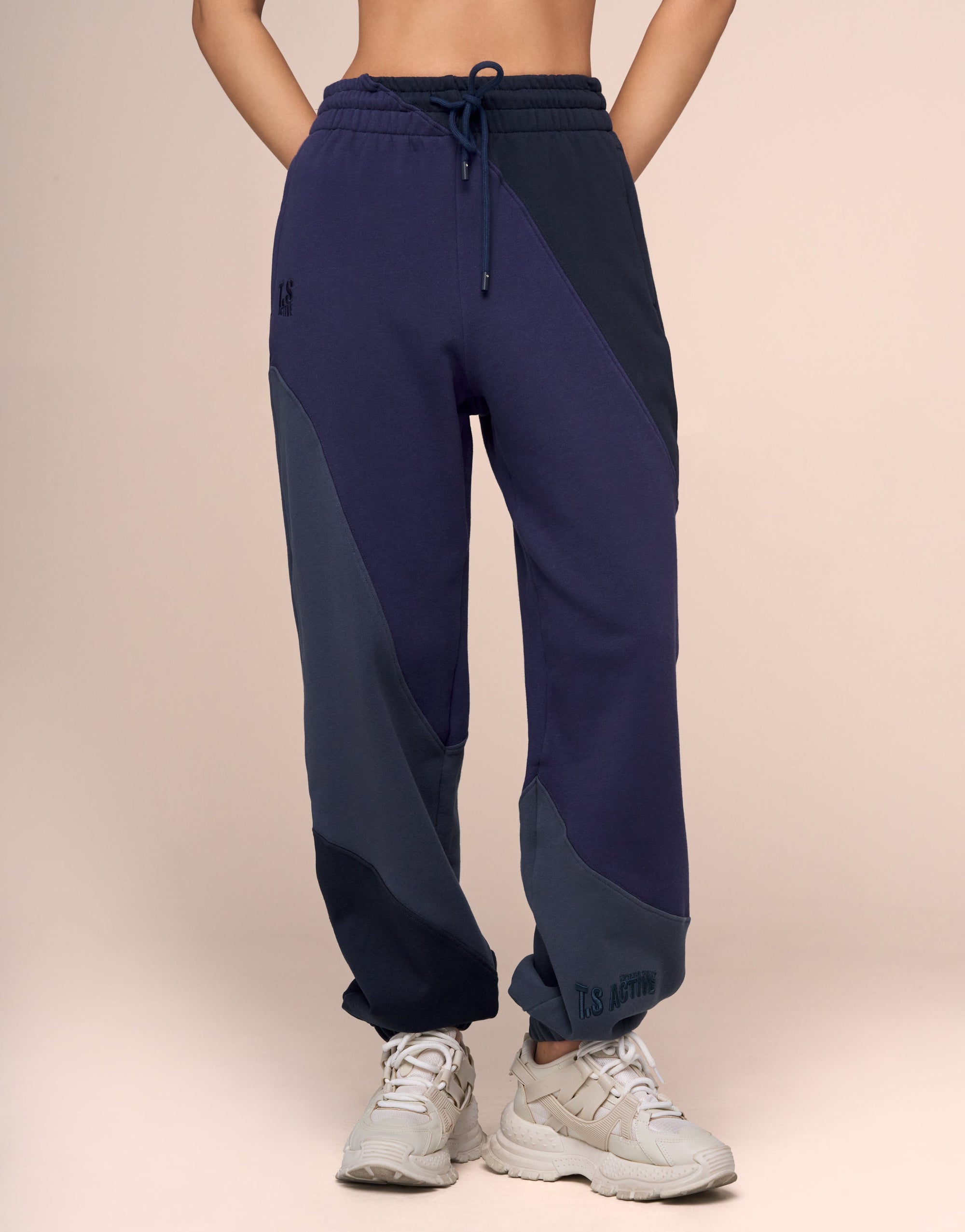 CLOUD NAVY JOGGER