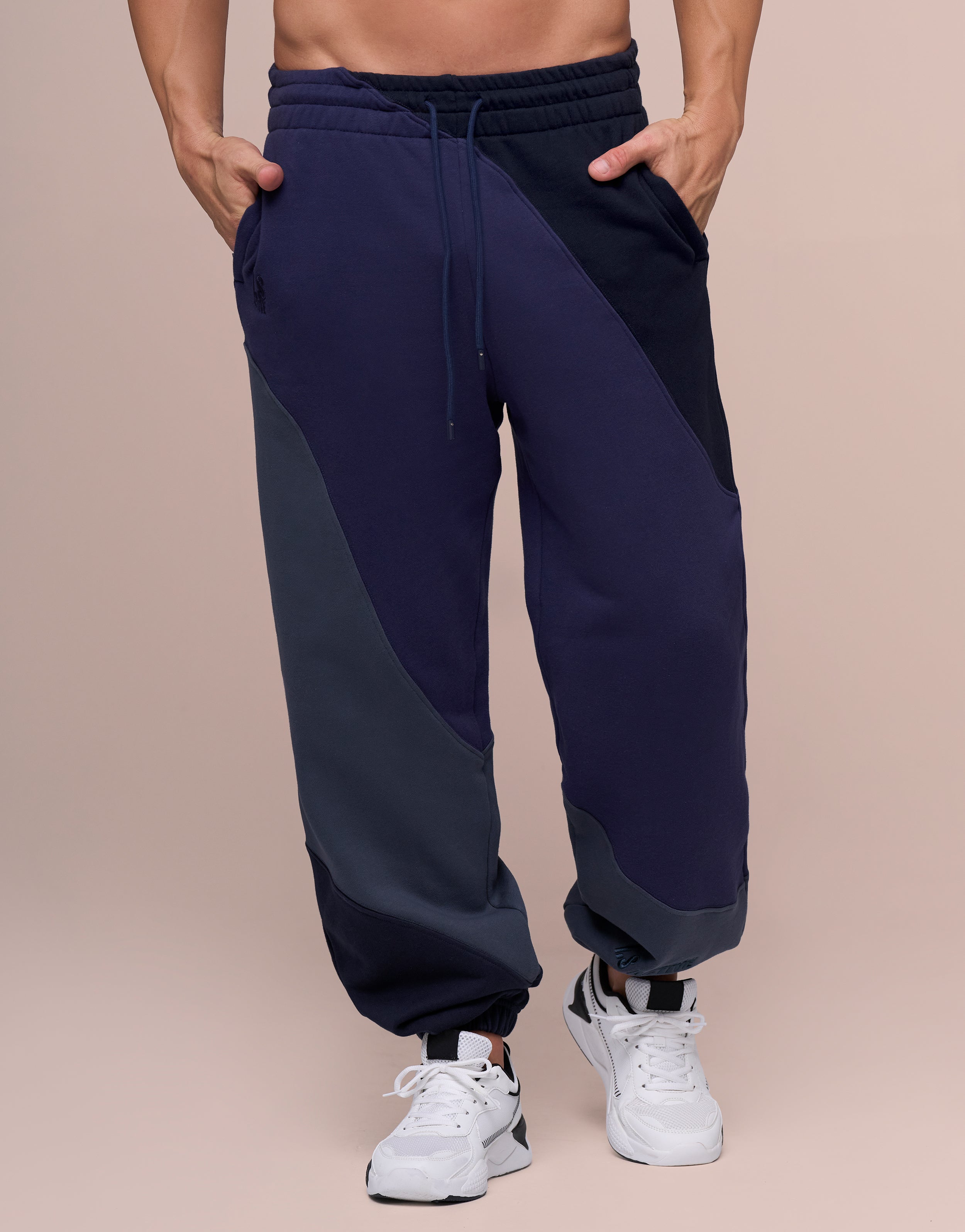 CLOUD NAVY JOGGER