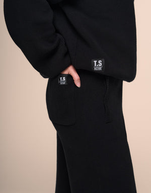 KNITTED BLACK JOGGER