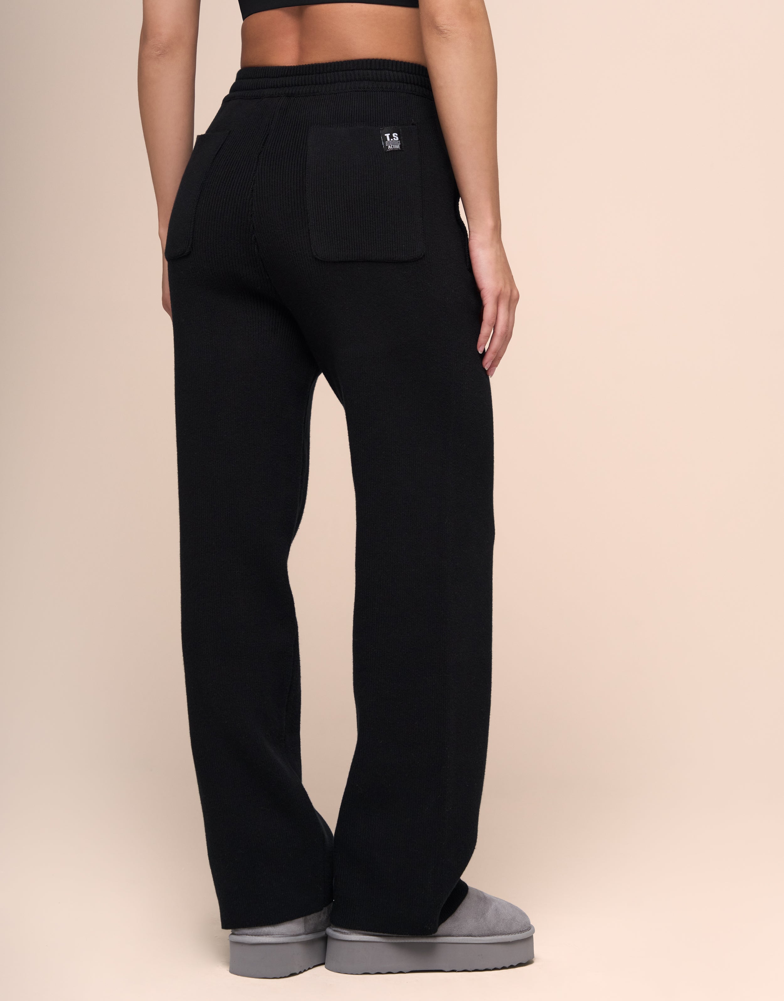 KNITTED BLACK JOGGER