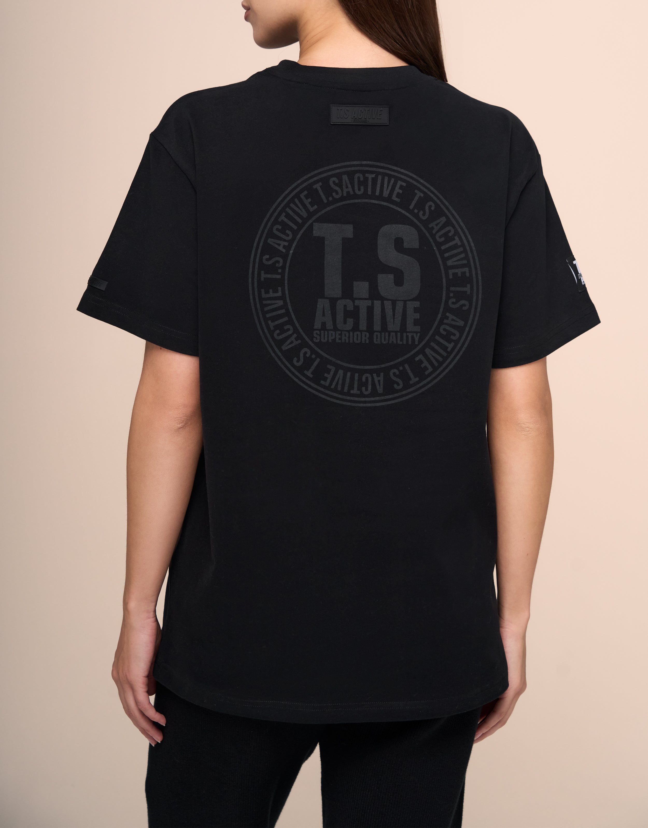KNITTED BLACK TEE
