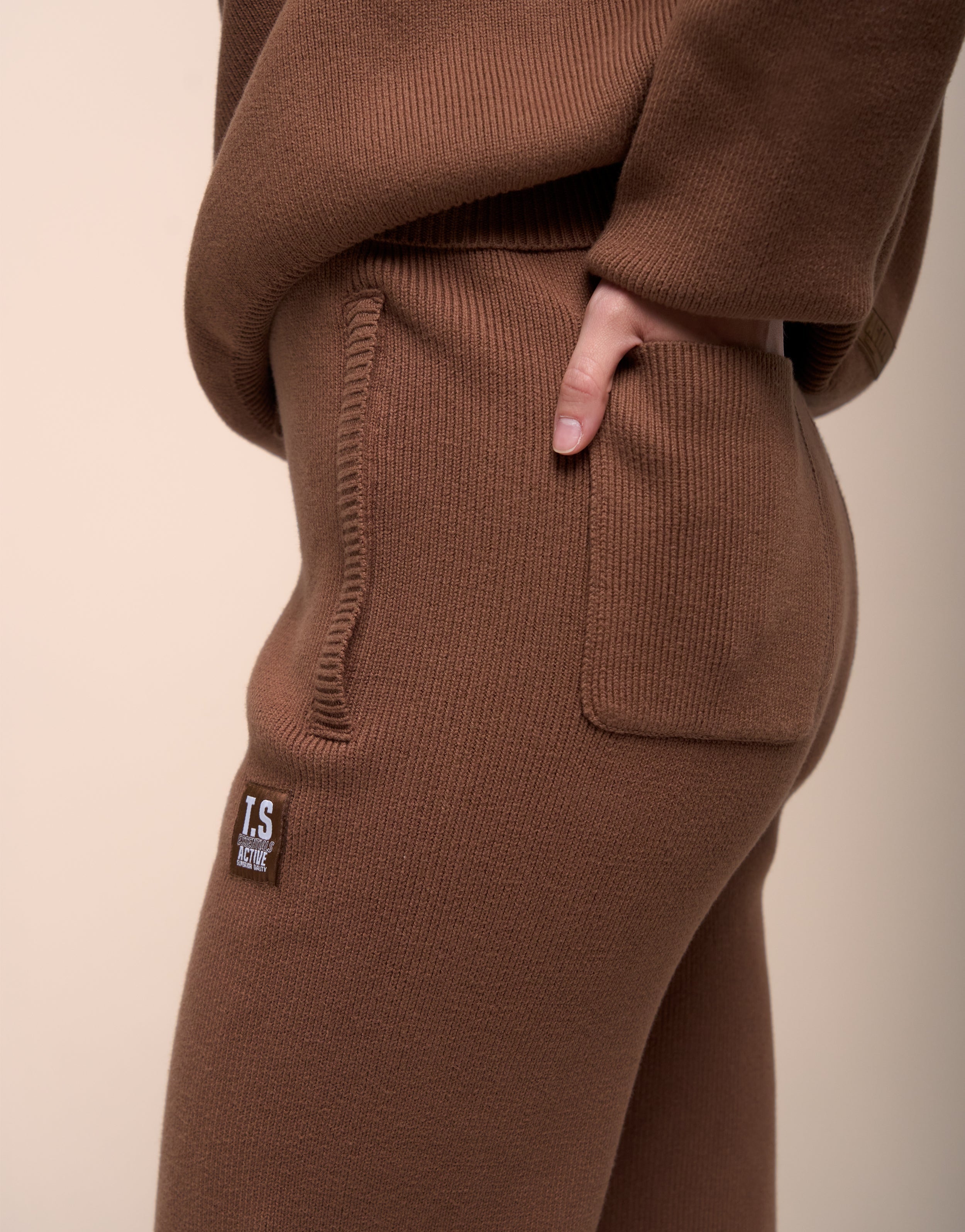 KNITTED MOCHA JOGGER
