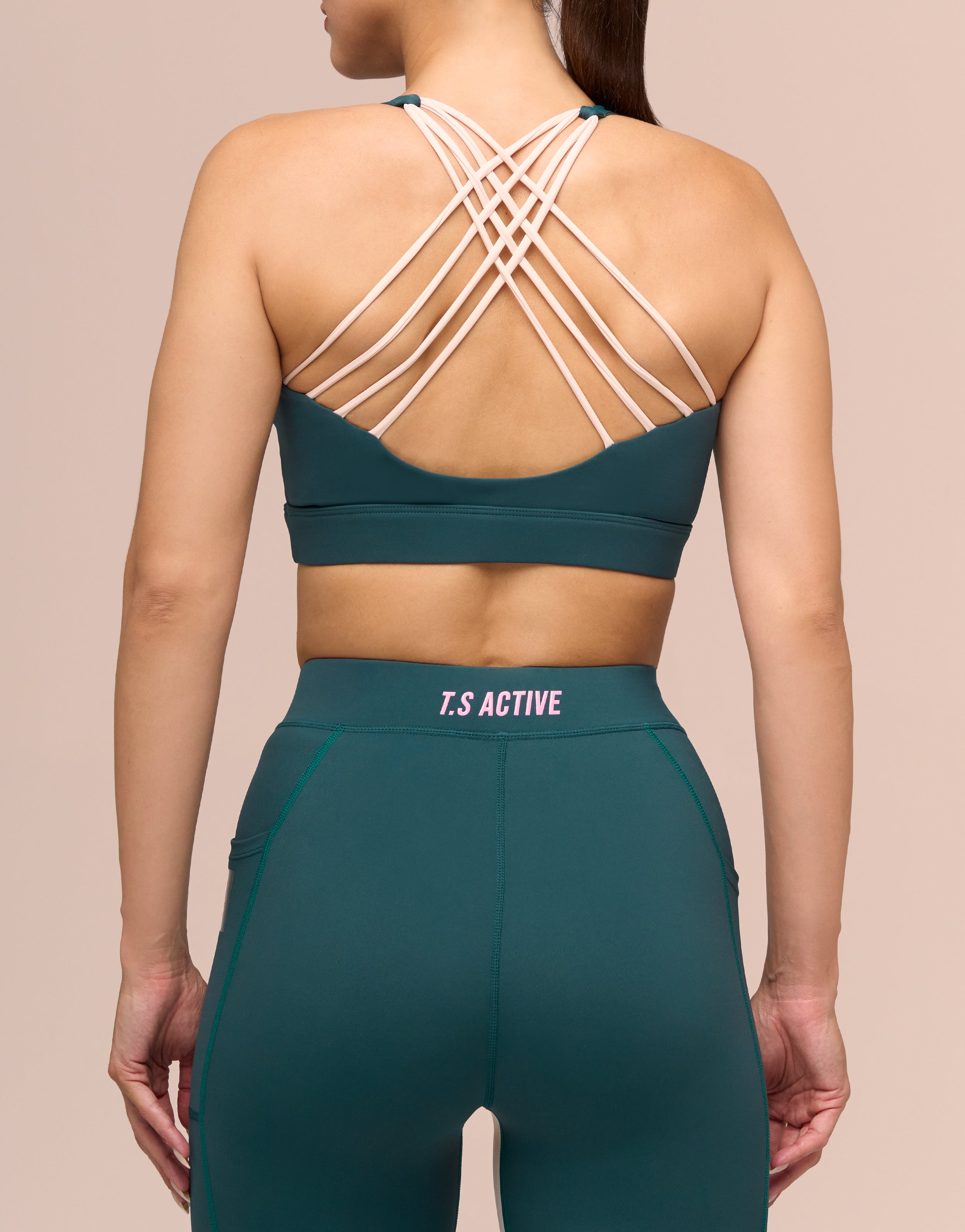 SPORTY GREEN TOP