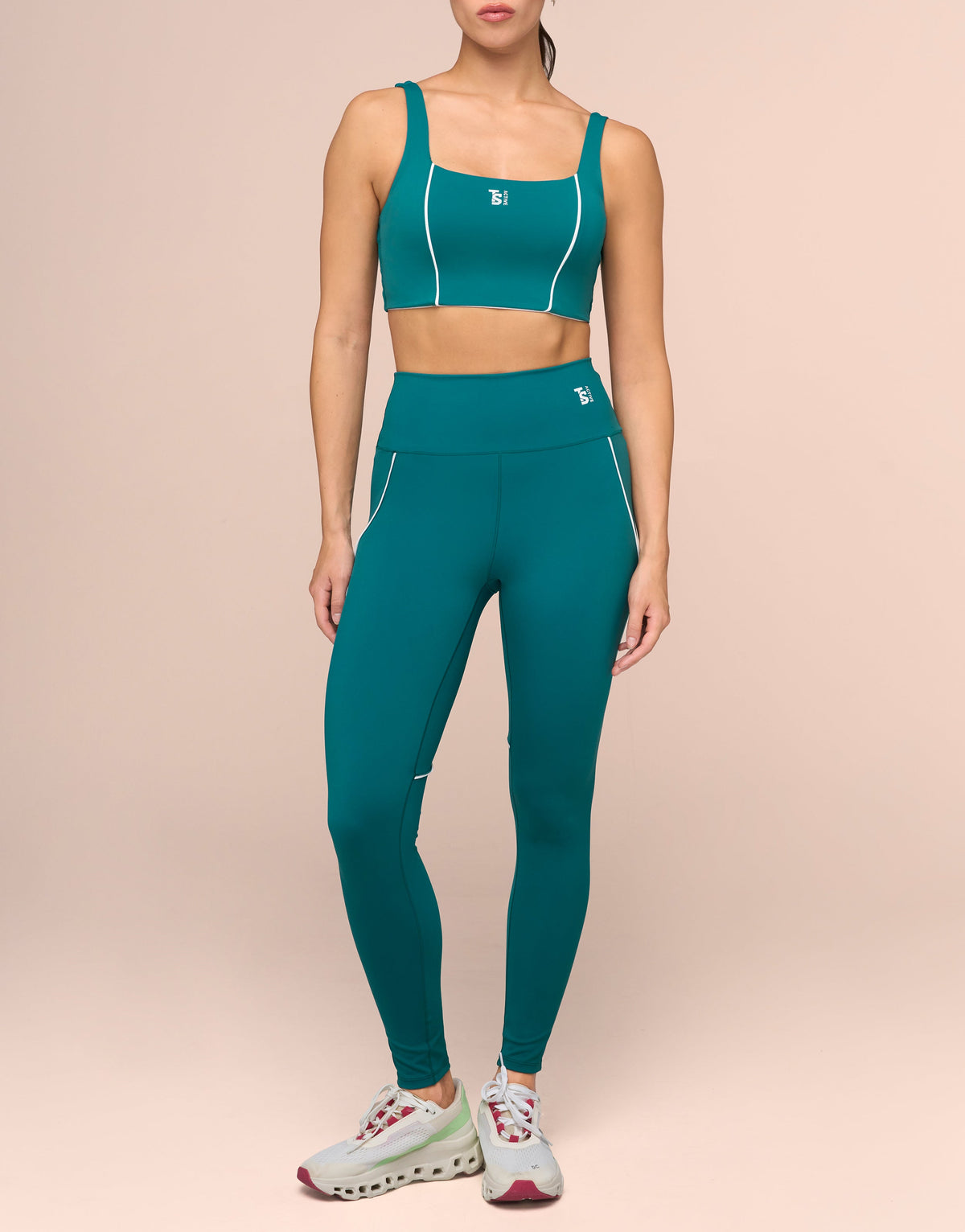 WELLNESS GREEN TOP