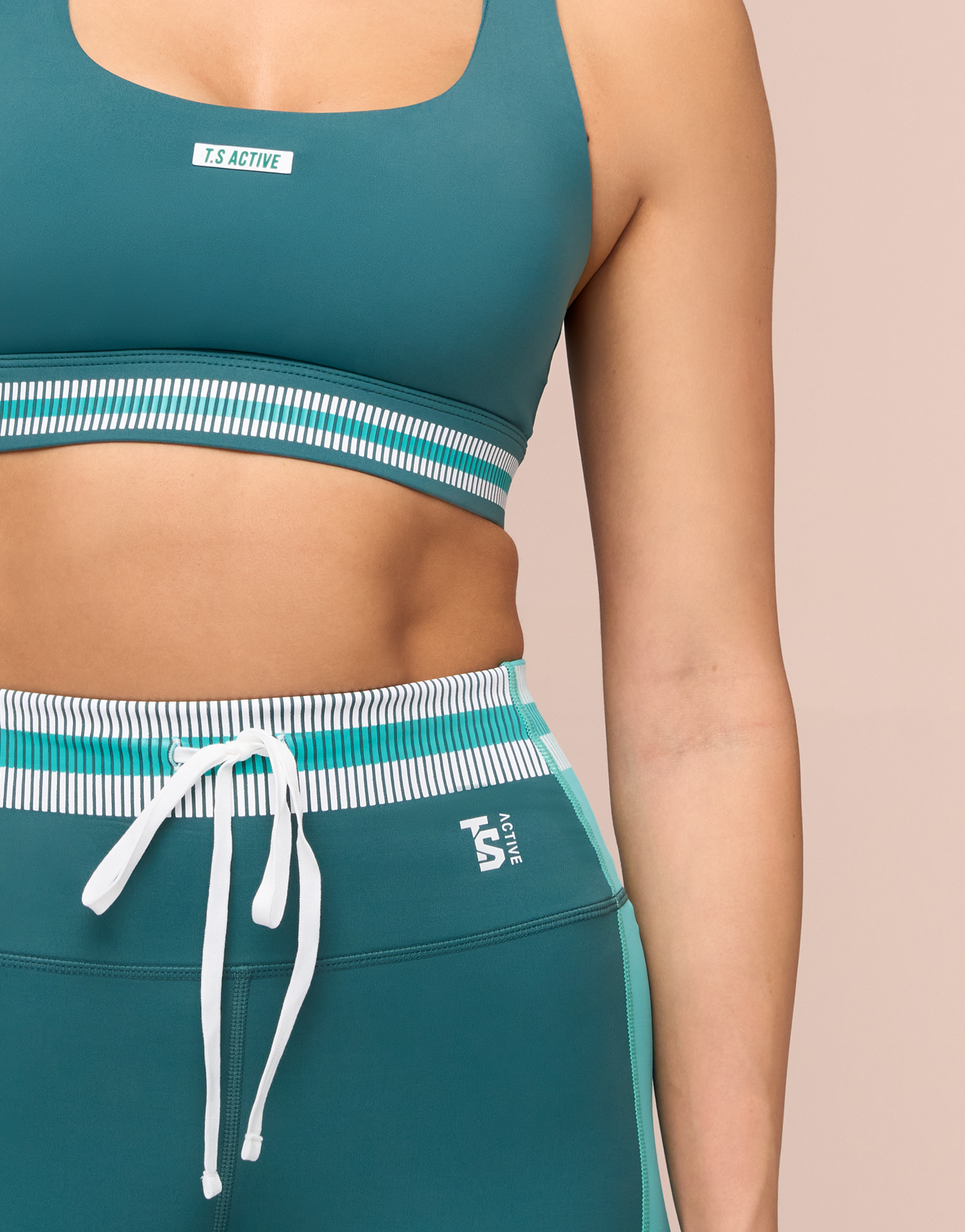 WILD PITCH GREEN TOP