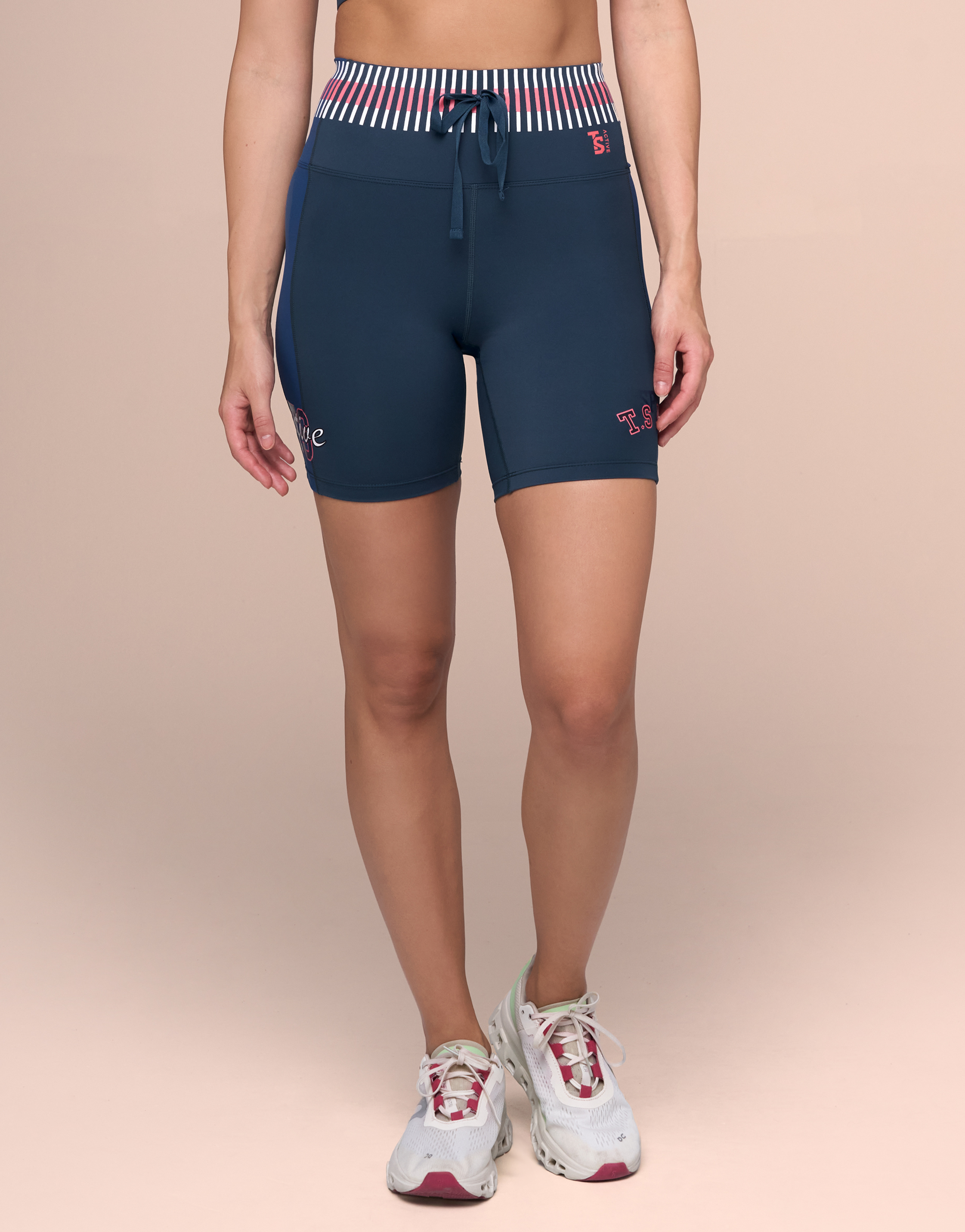 WILD PITCH NAVY SHORT