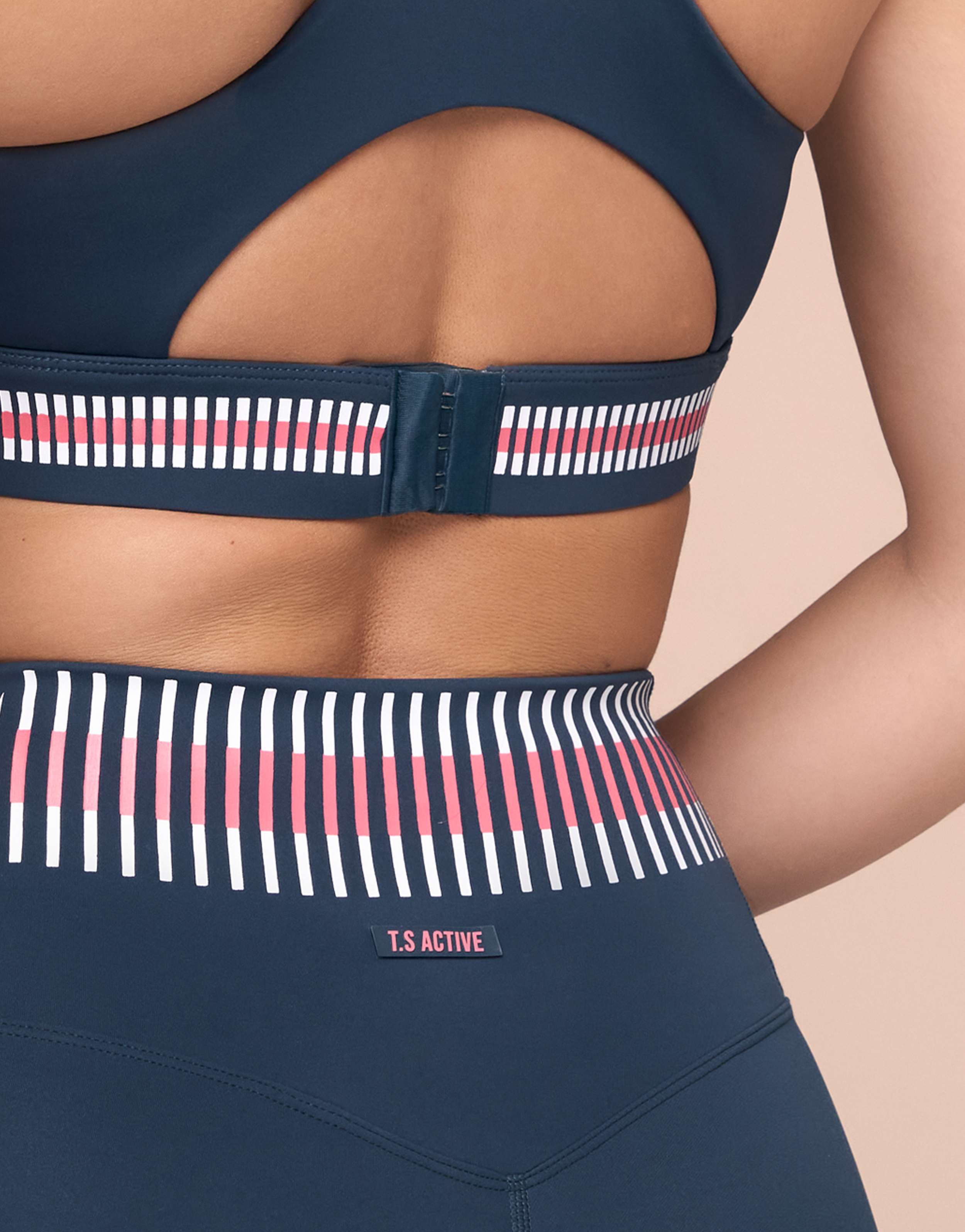 WILD PITCH NAVY TOP