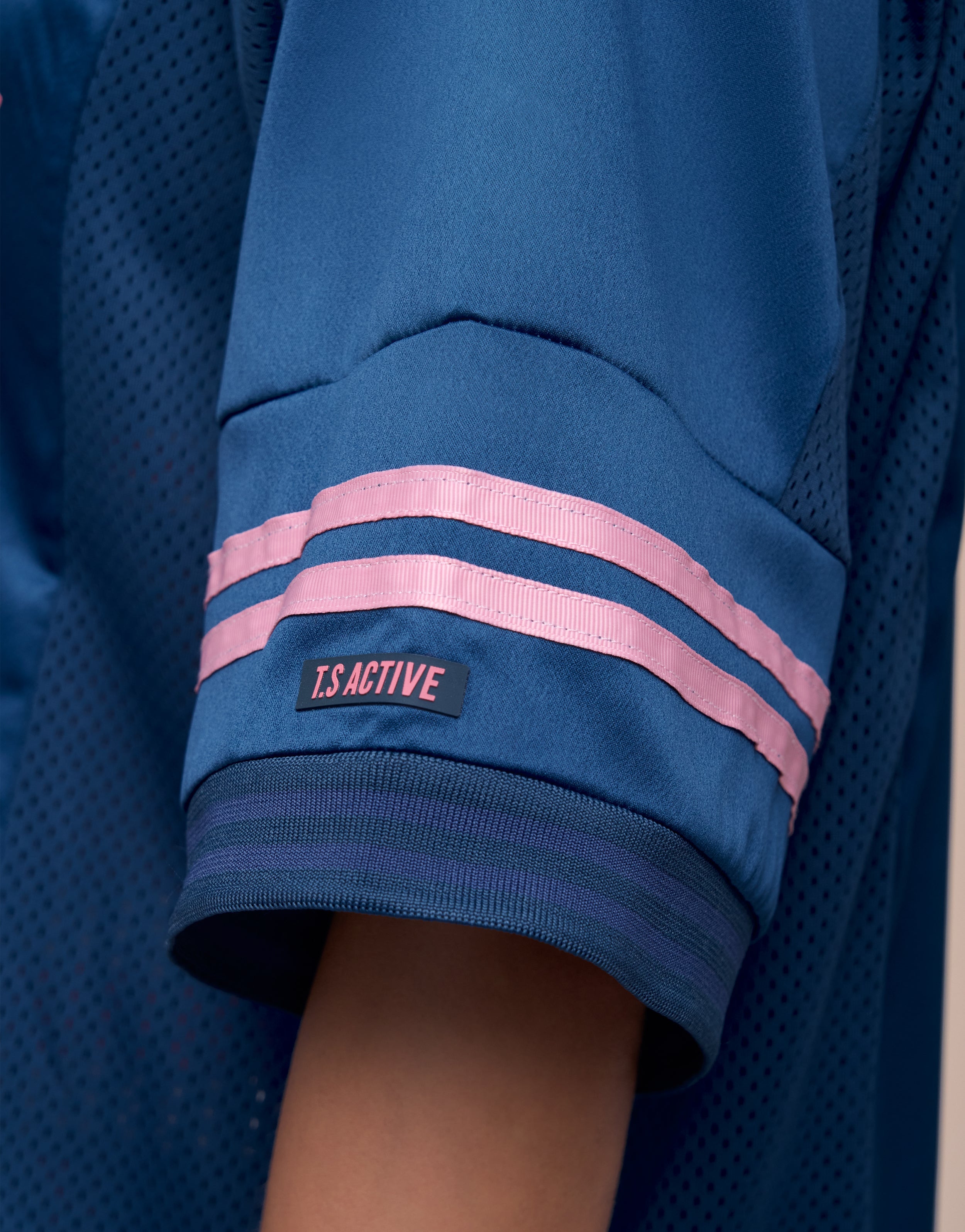 WILD PITCH NAVY SHIRT