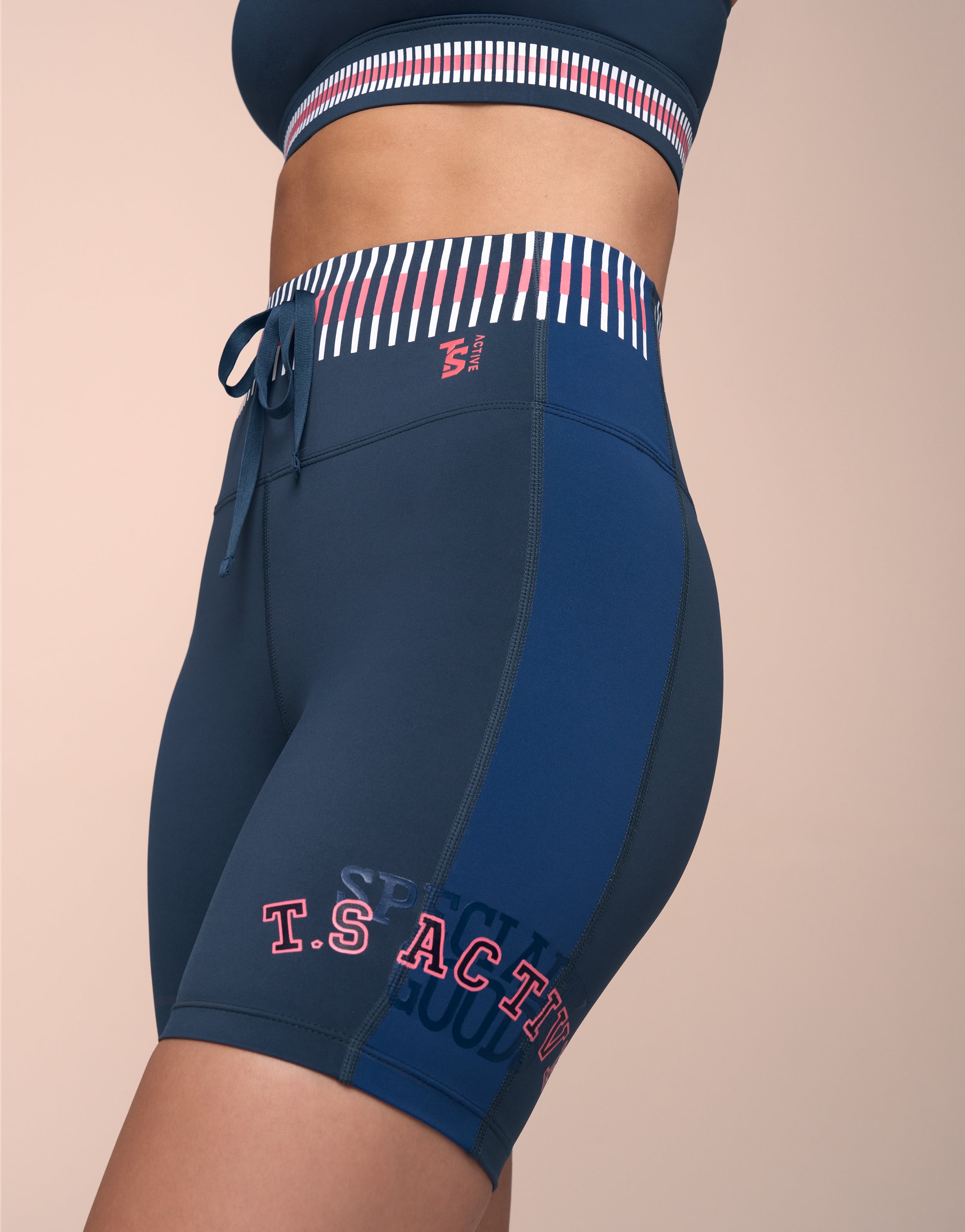 WILD PITCH NAVY SHORT