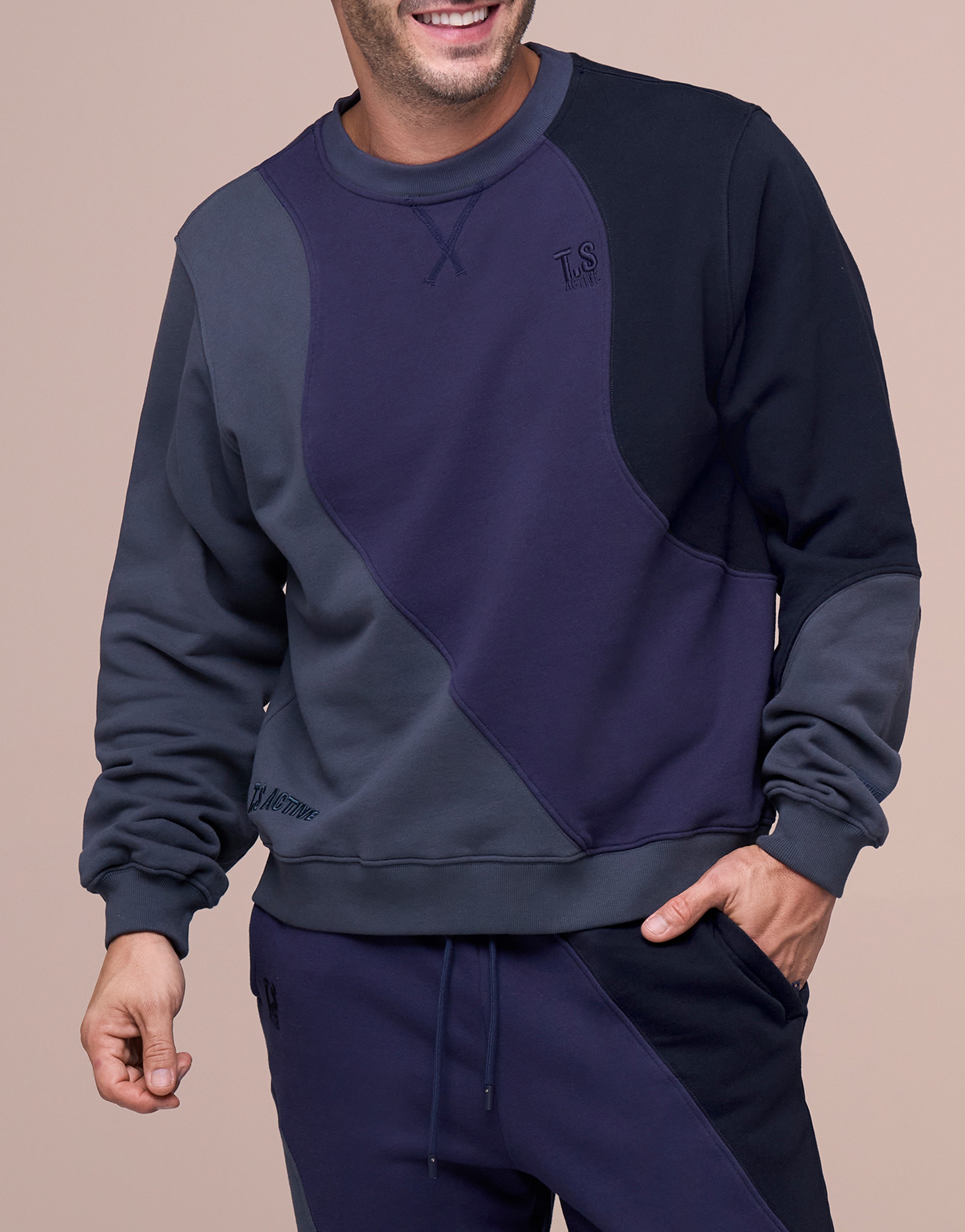 CLOUD NAVY SWEAT