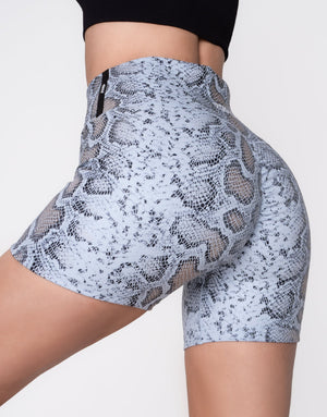 SNAKE SKY SHORT