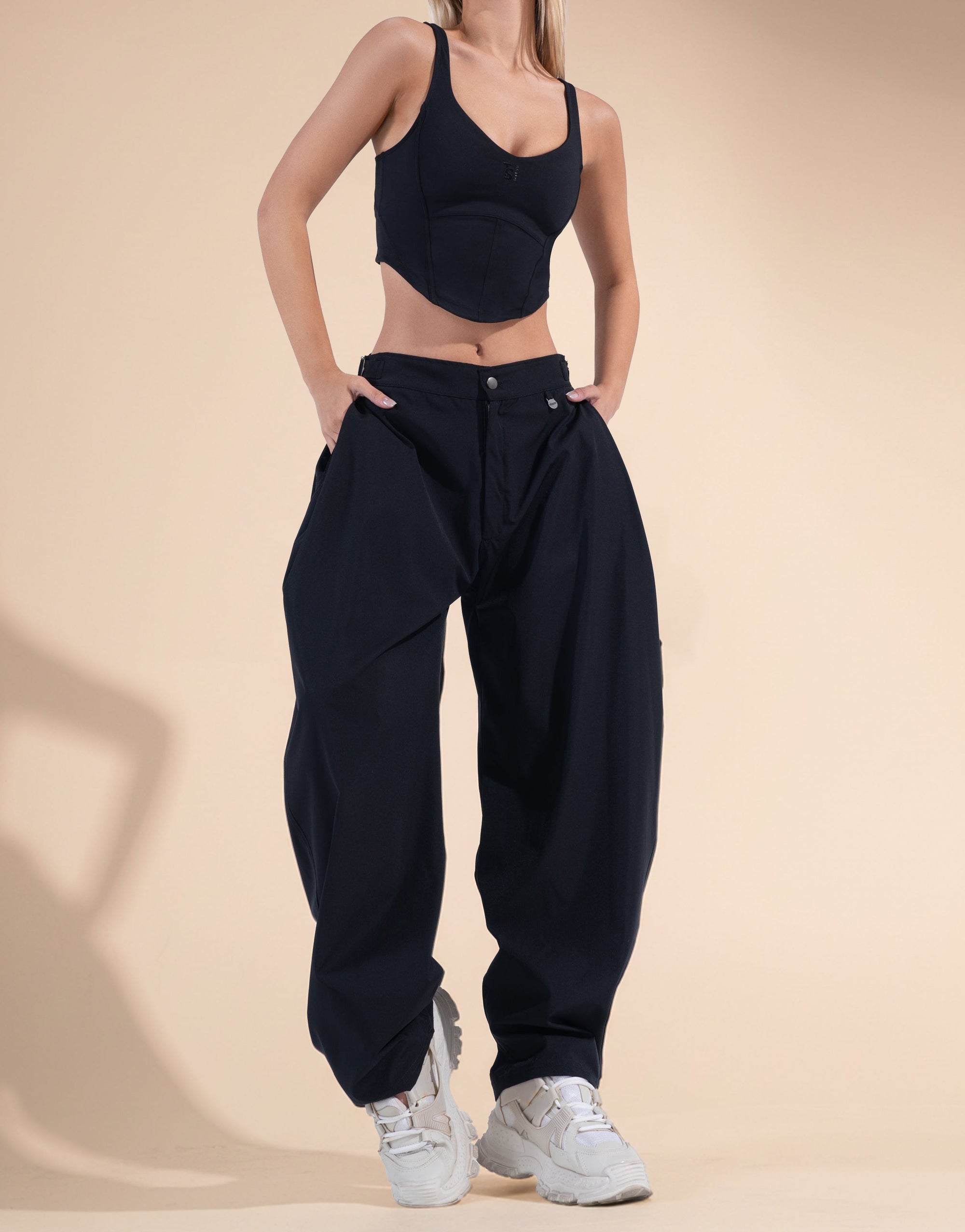 BAGGY BLACK JOGGER